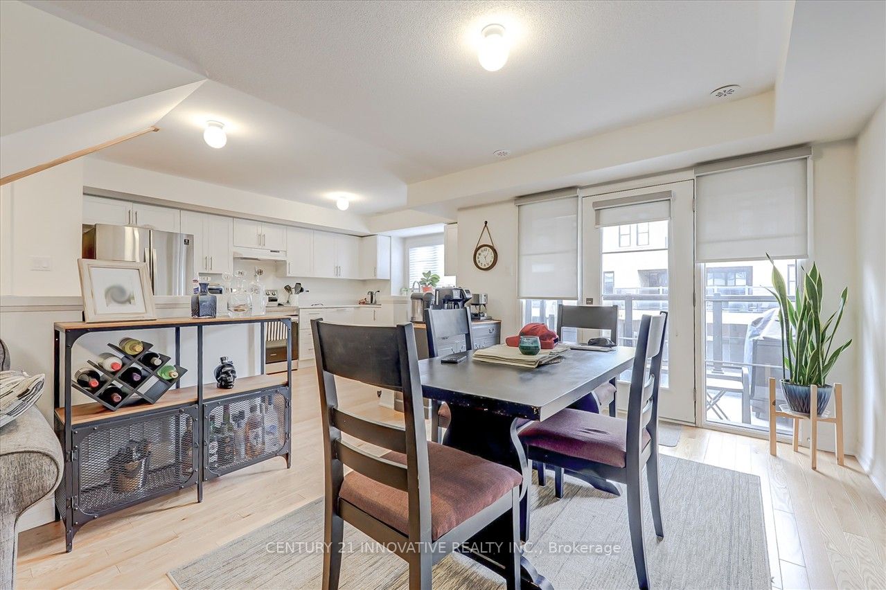 217 Lord Elgin Lane S