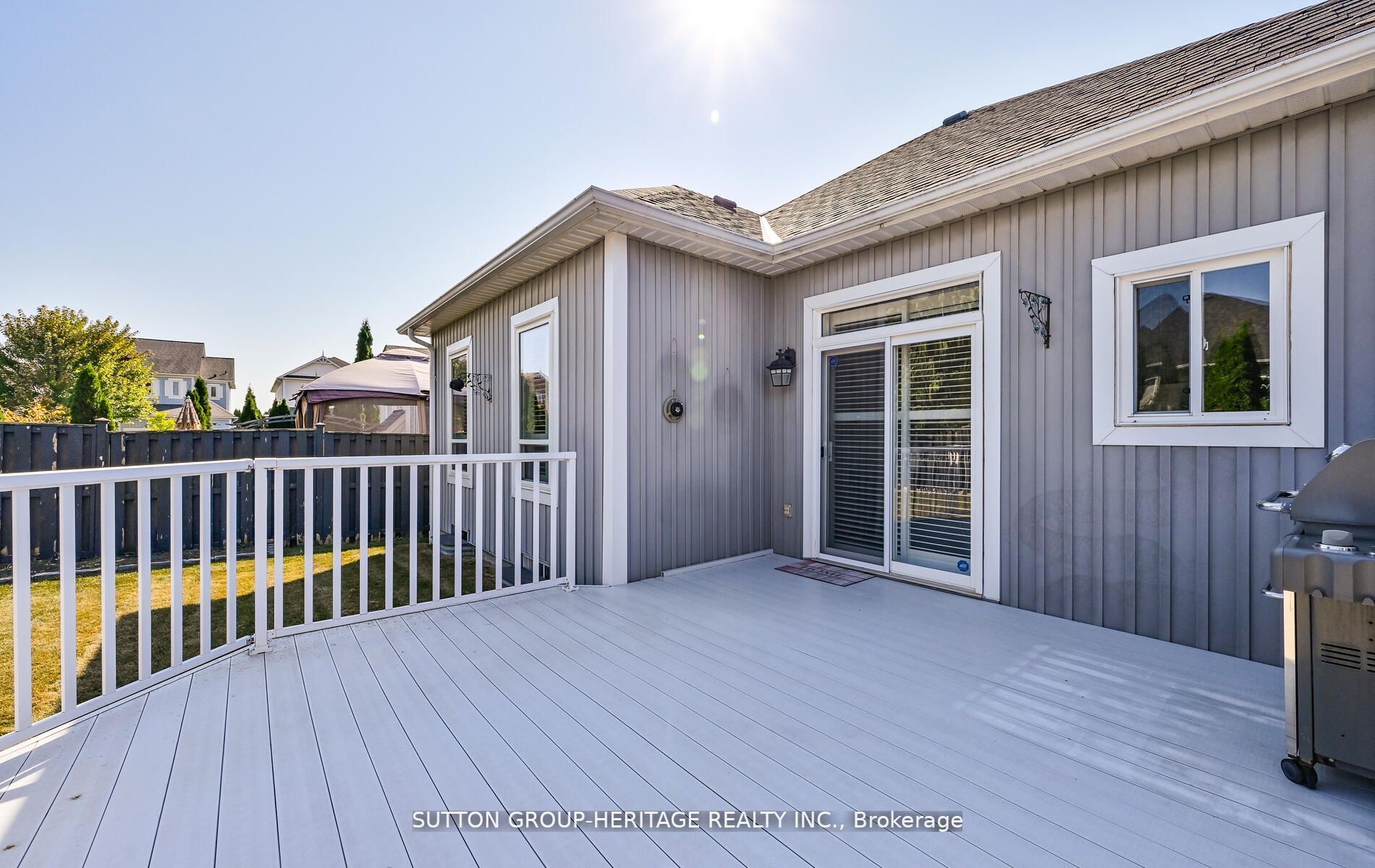 3 Penhurst Dr