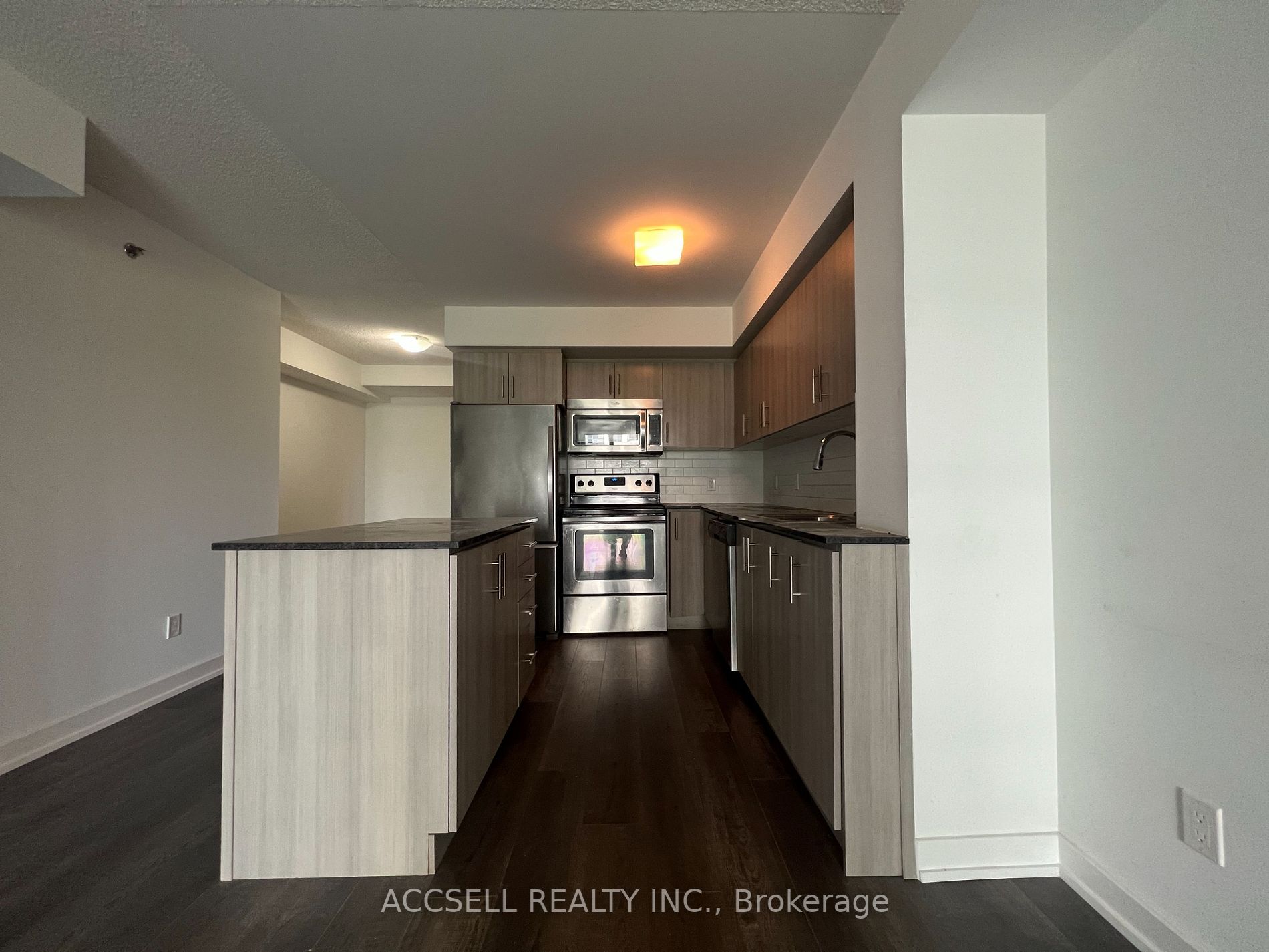 185 Bonis Ave, #212