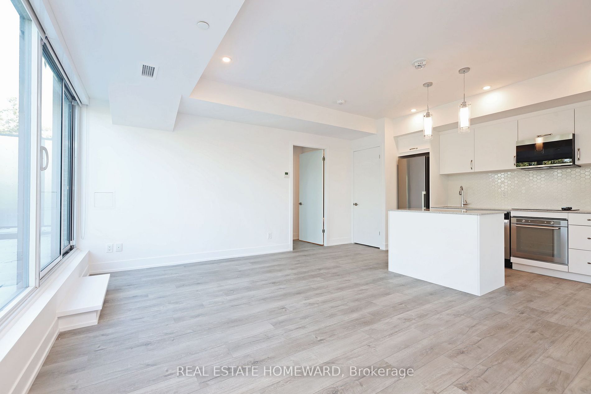 1316 Kingston Rd, #406