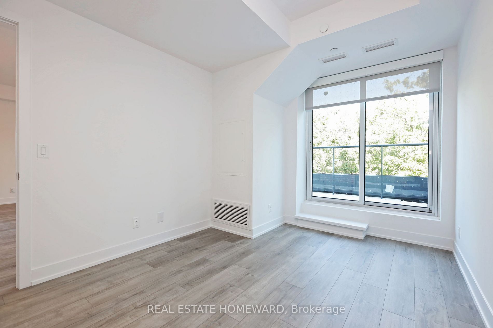 1316 Kingston Rd, #406