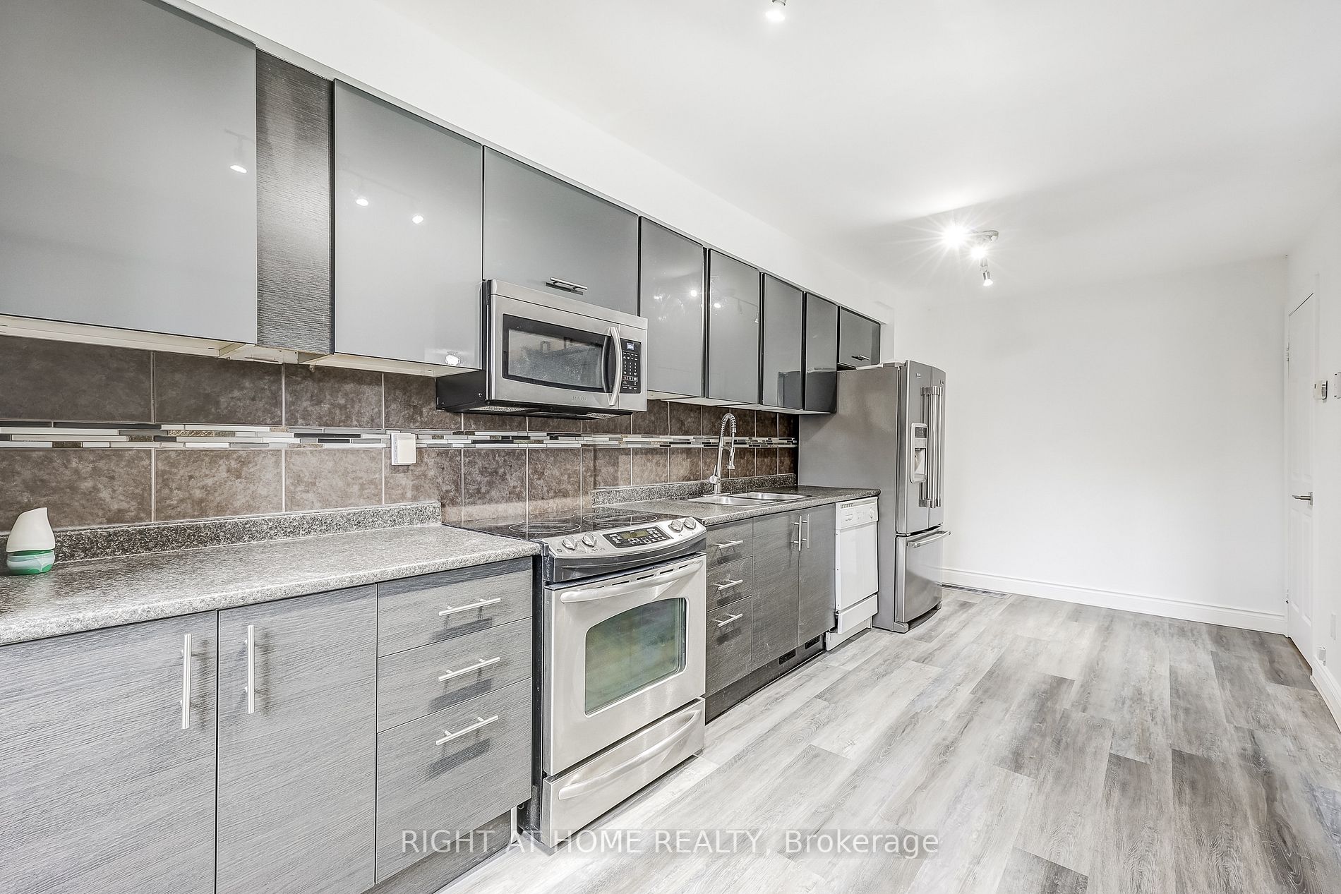960 Glen St, #31
