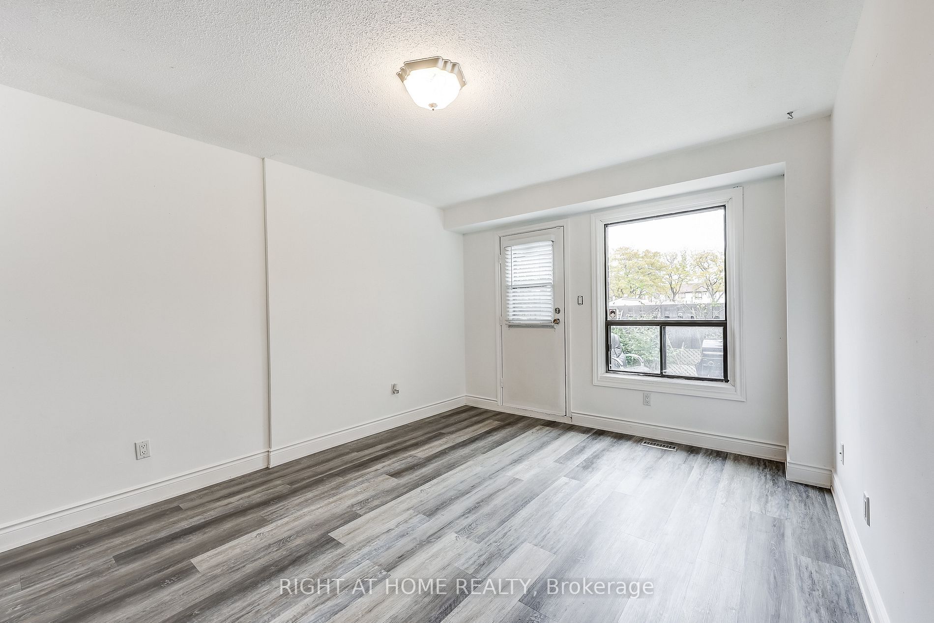 960 Glen St, #31