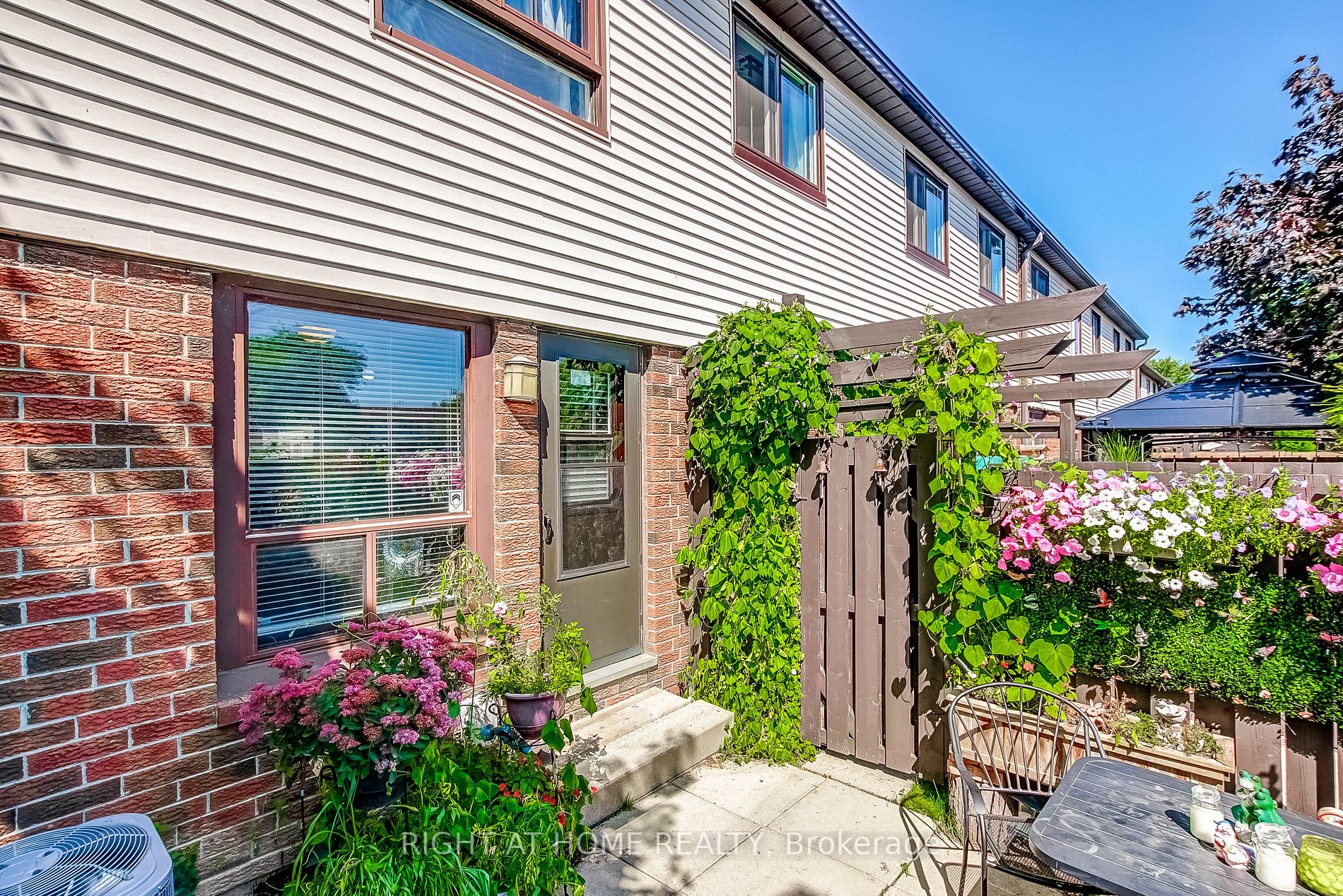 960 Glen St, #31