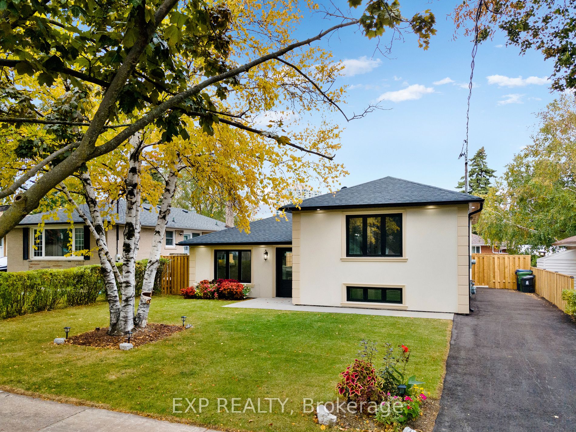 5 Wincrest Dr