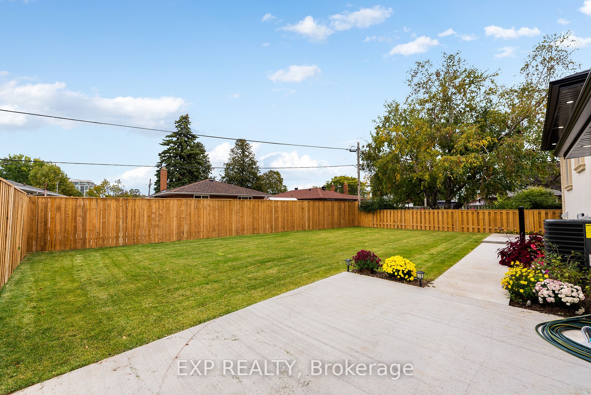 5 Wincrest Dr