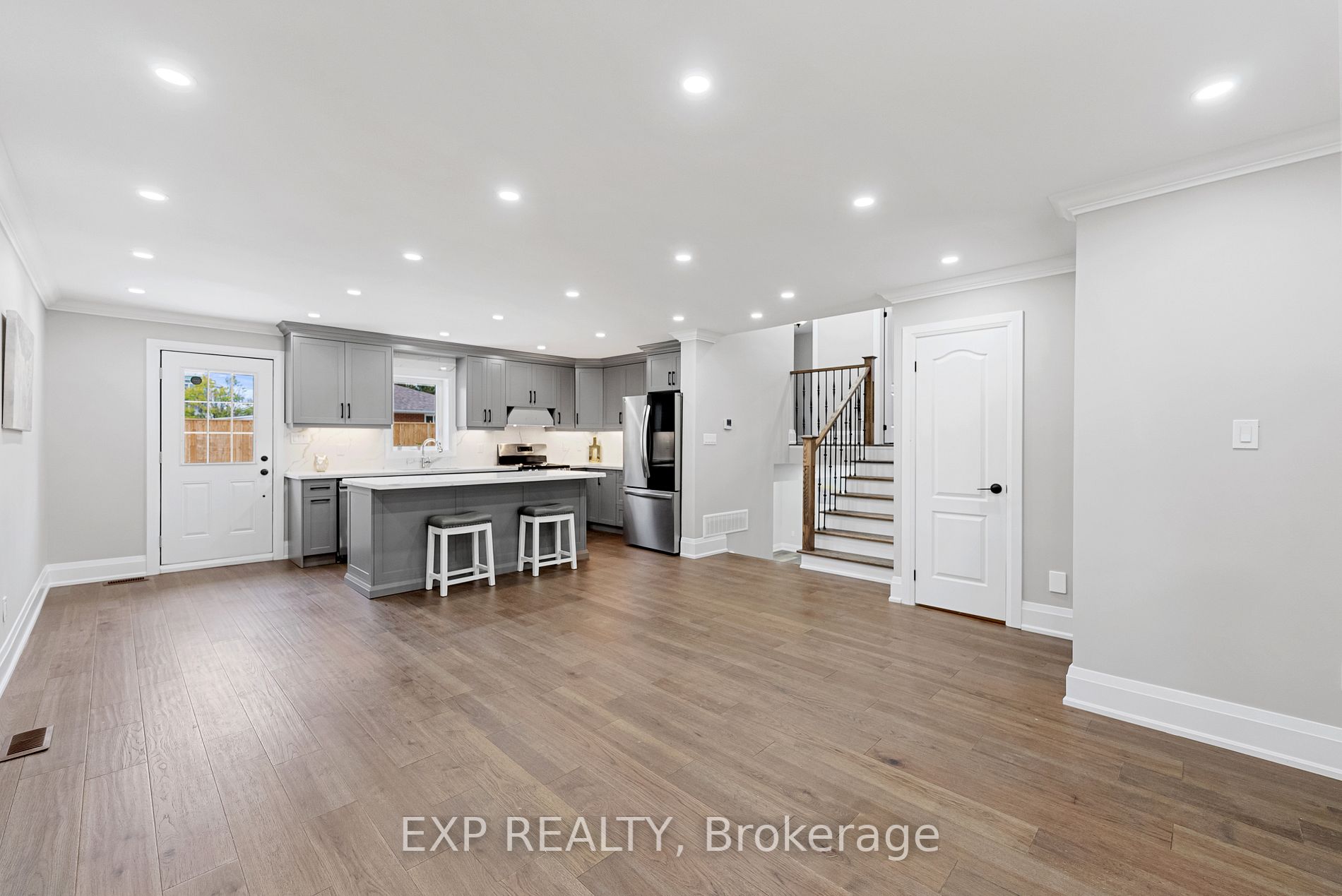 5 Wincrest Dr