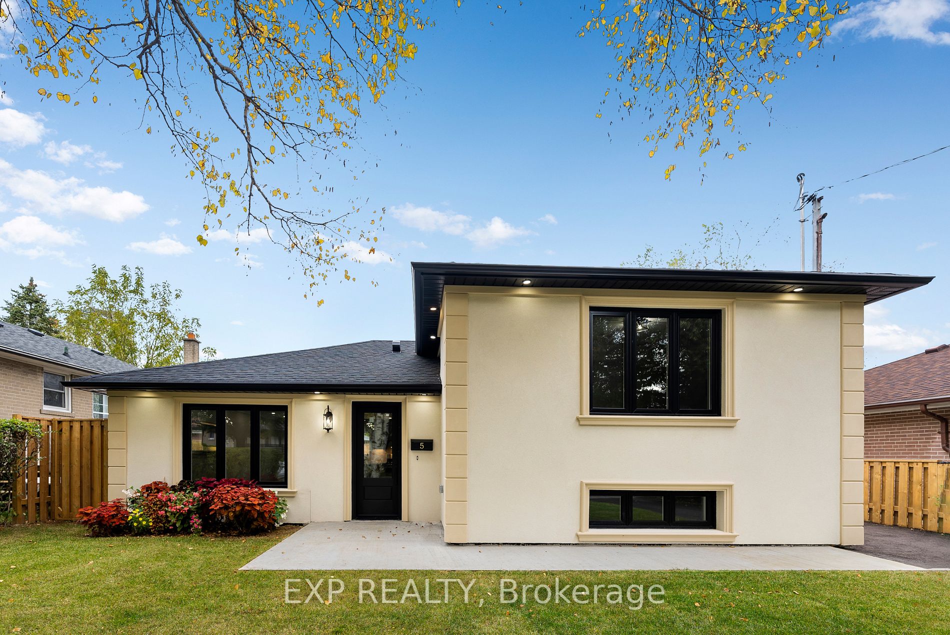 5 Wincrest Dr
