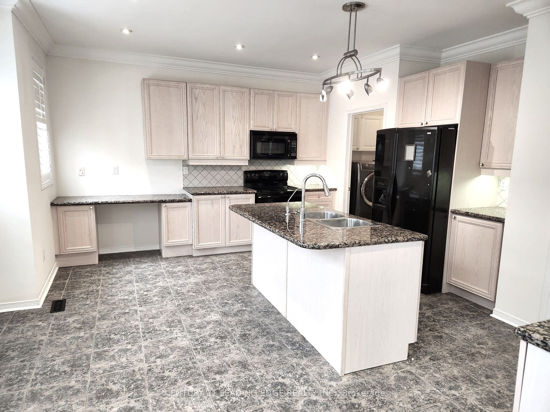 24 Carberry Cres