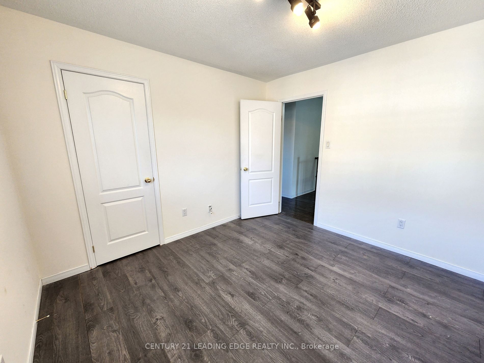 24 Carberry Cres