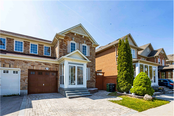 81 Trumpeter St, Toronto