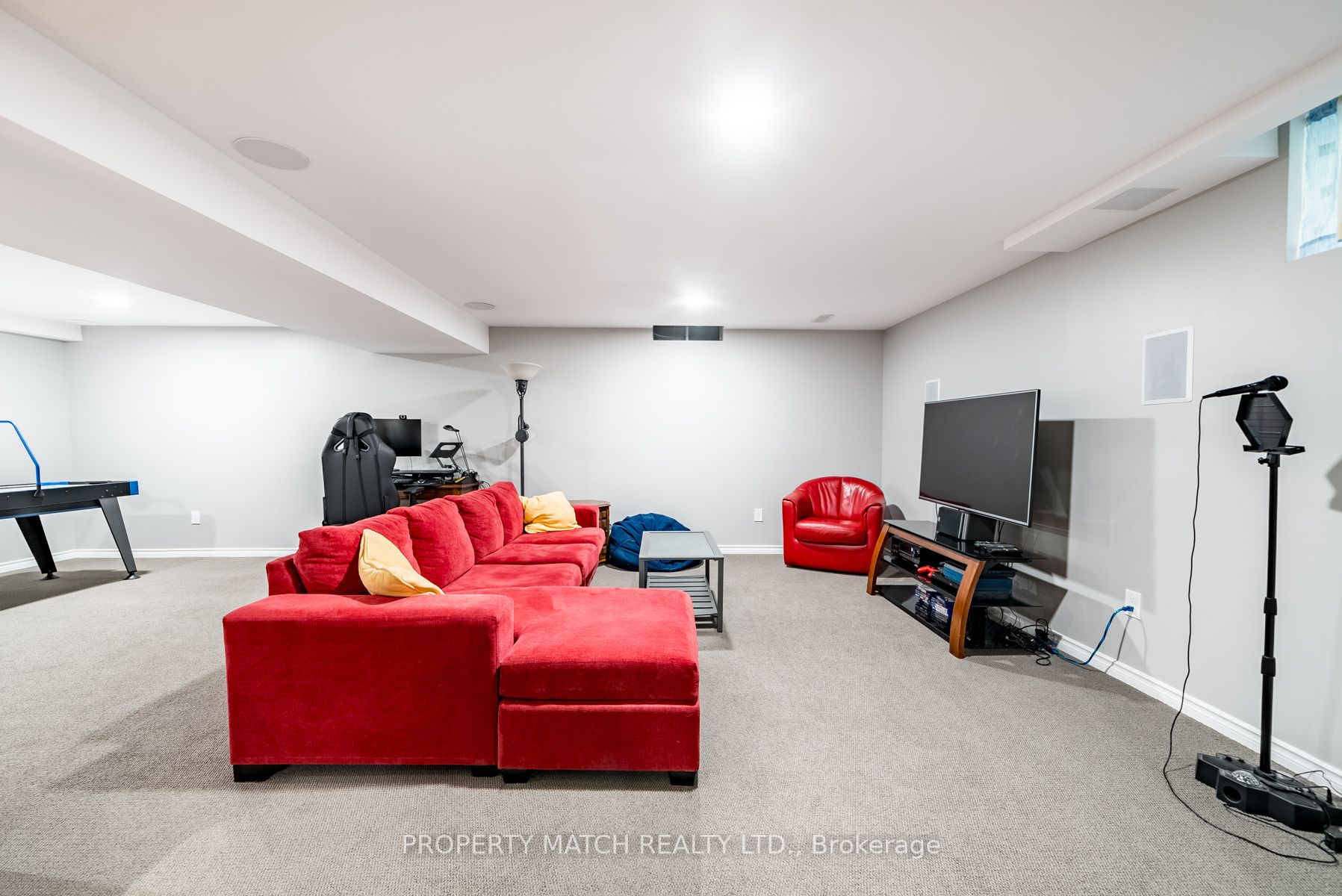 30 Blackfriar Ave