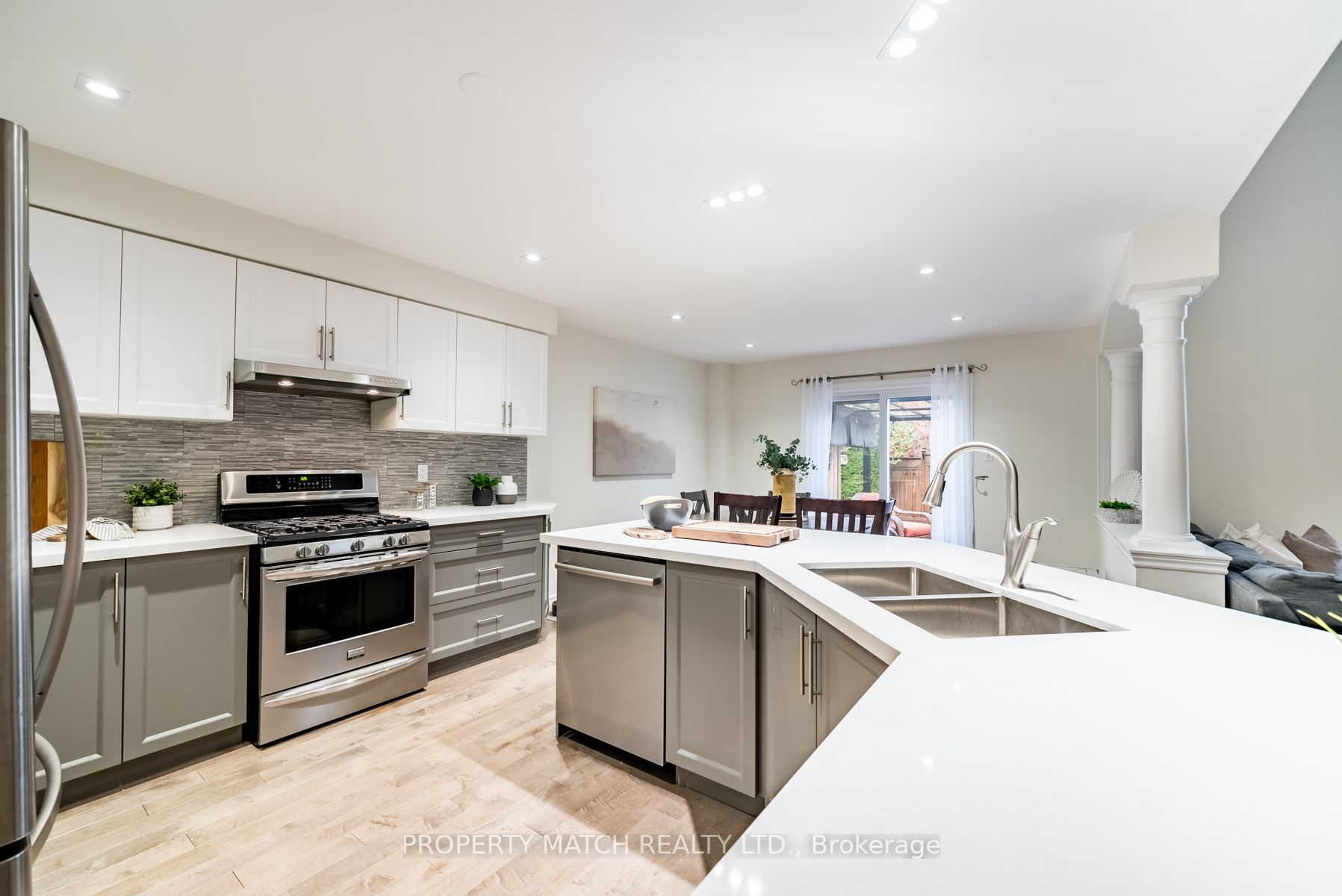 30 Blackfriar Ave