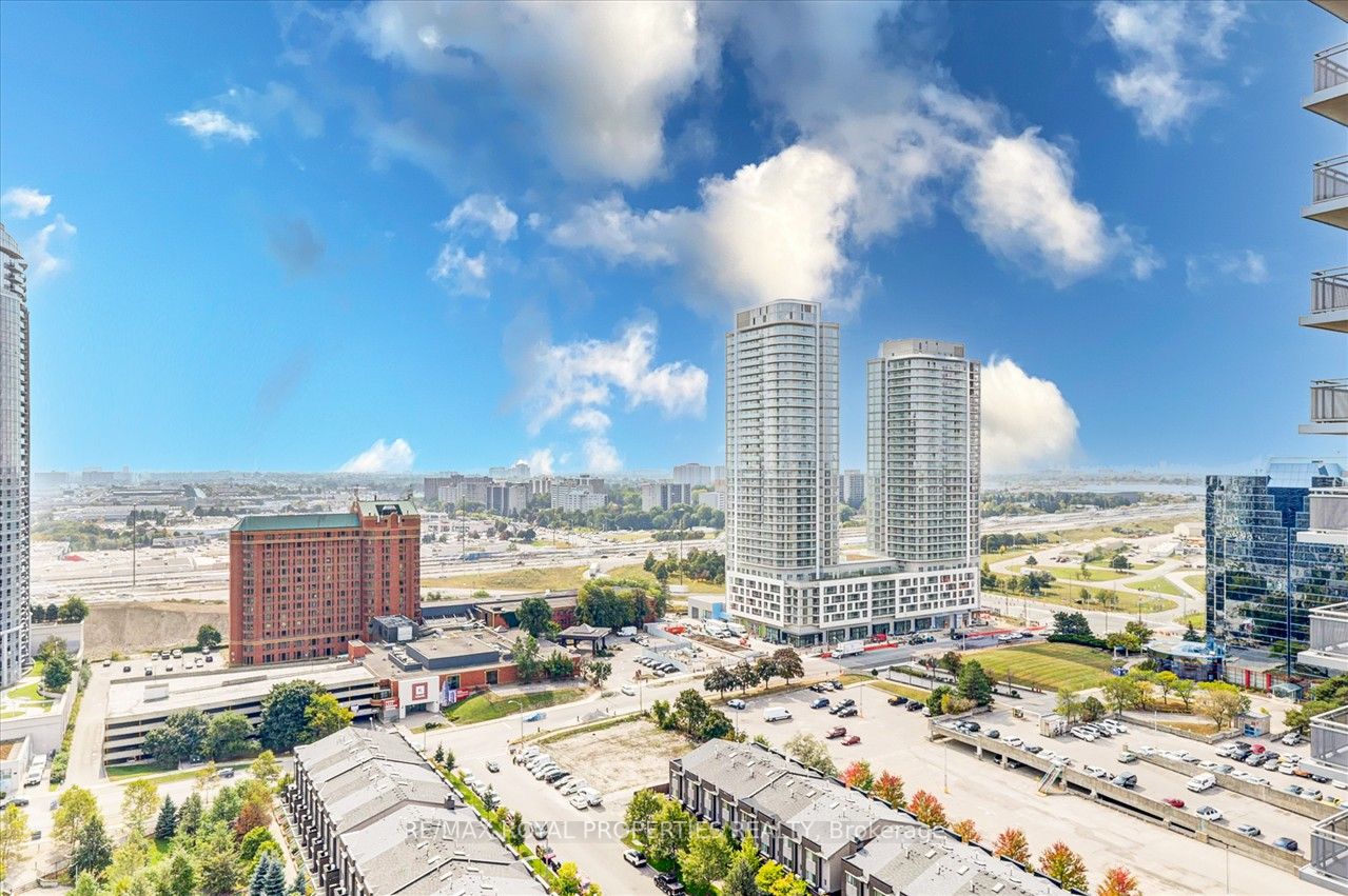 255 Village Green Sq, #2103