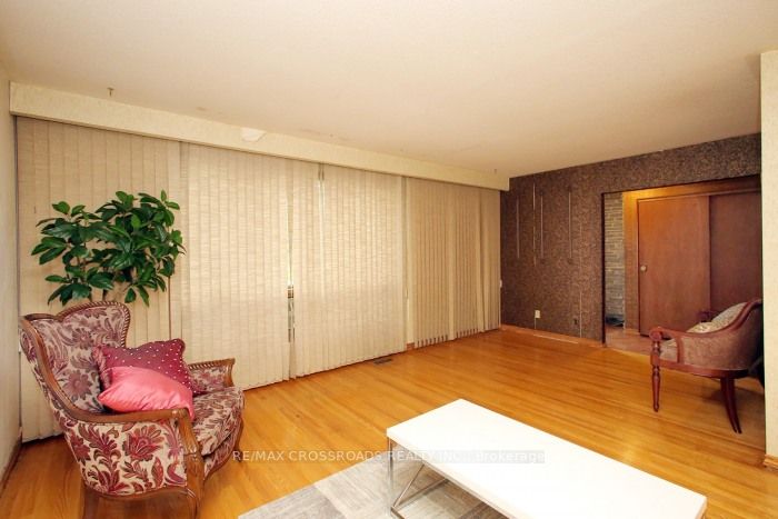 985 Vistula Dr