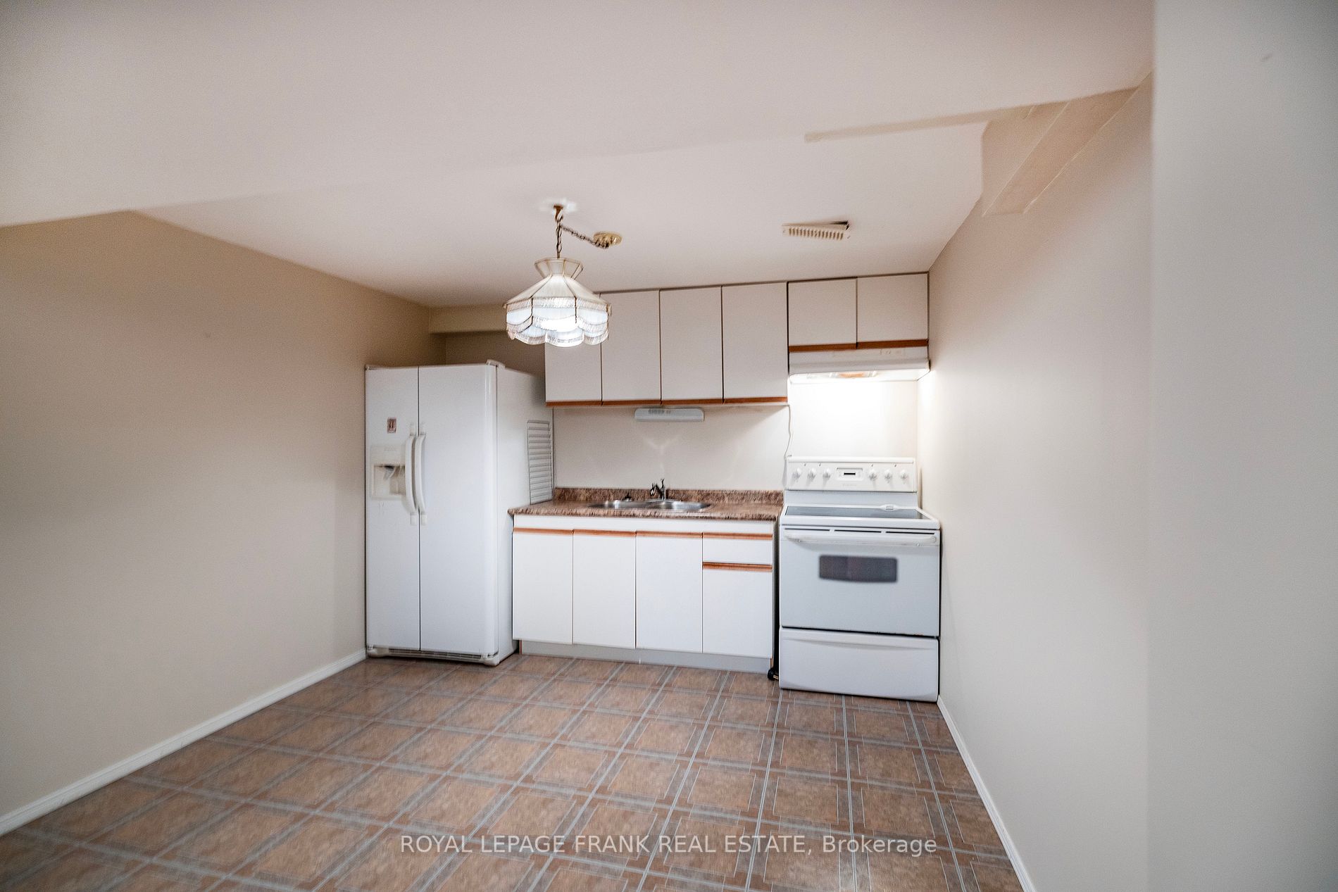 100 Trudeau Dr