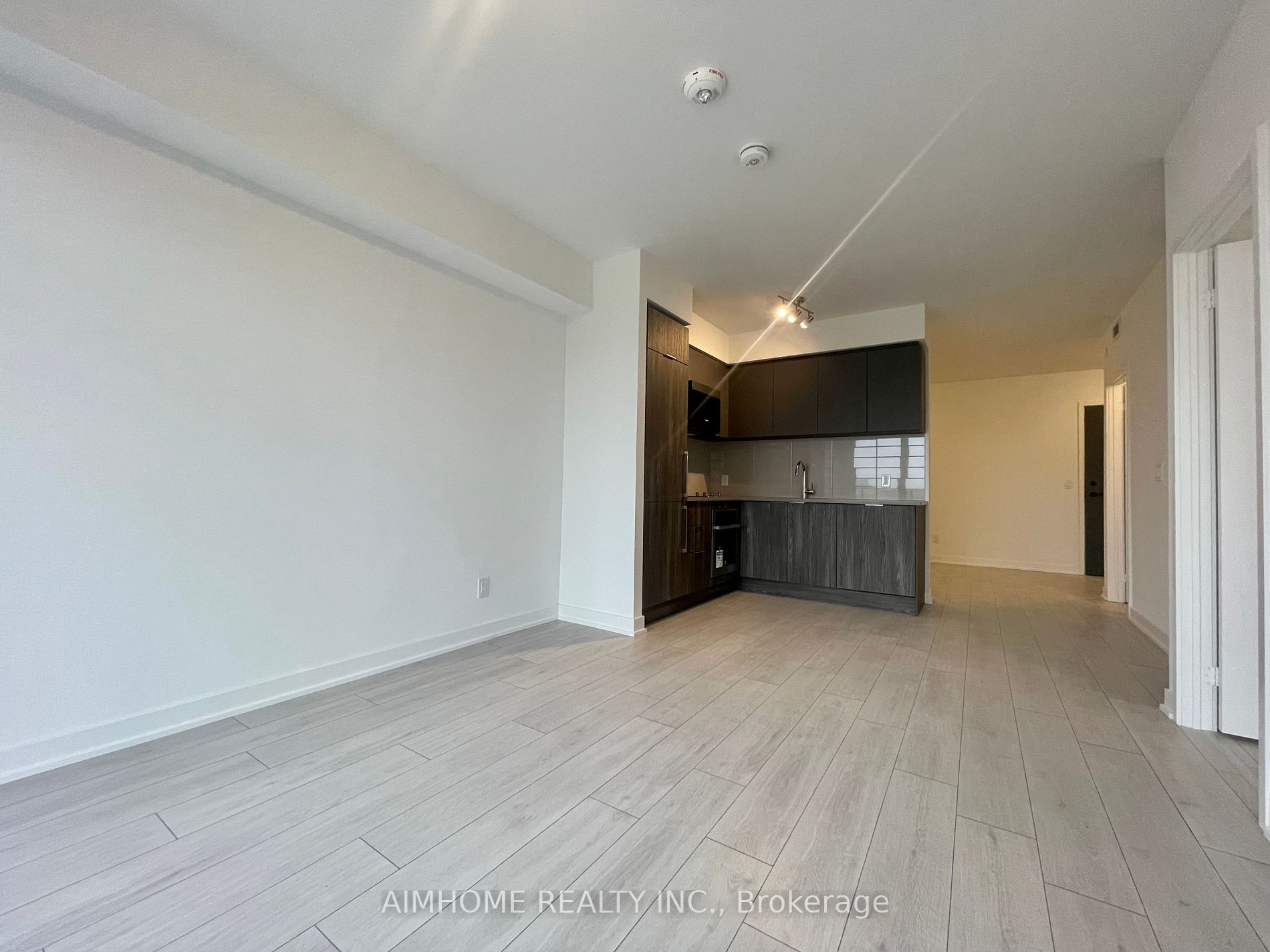 2033 Kennedy Rd, #610