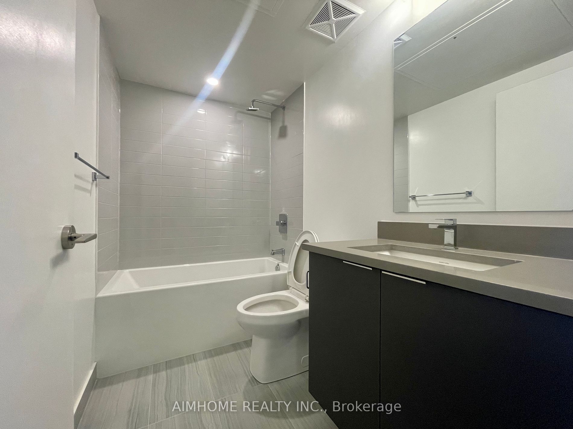 2033 Kennedy Rd, #610
