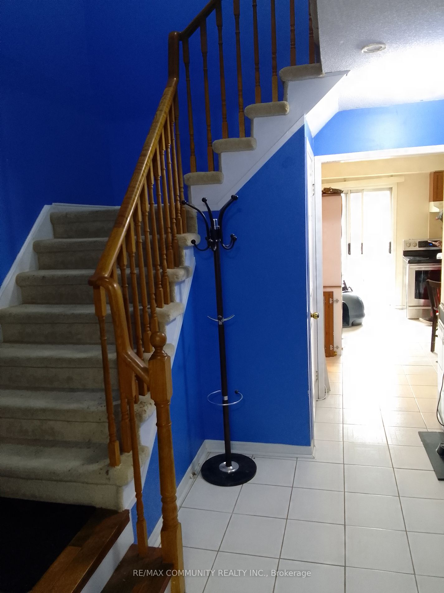 1891 Larksmere Crt