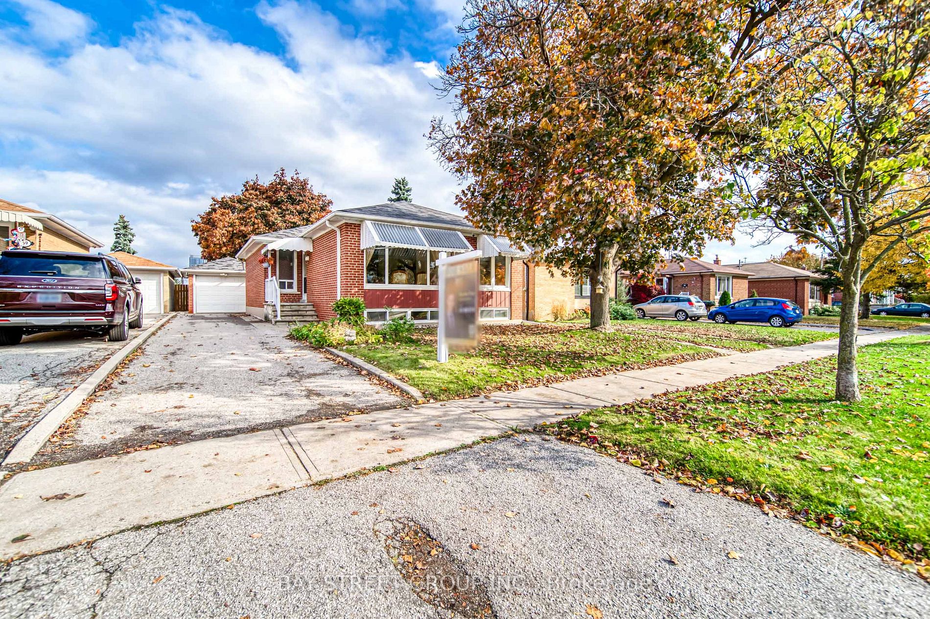 67 Araman Dr