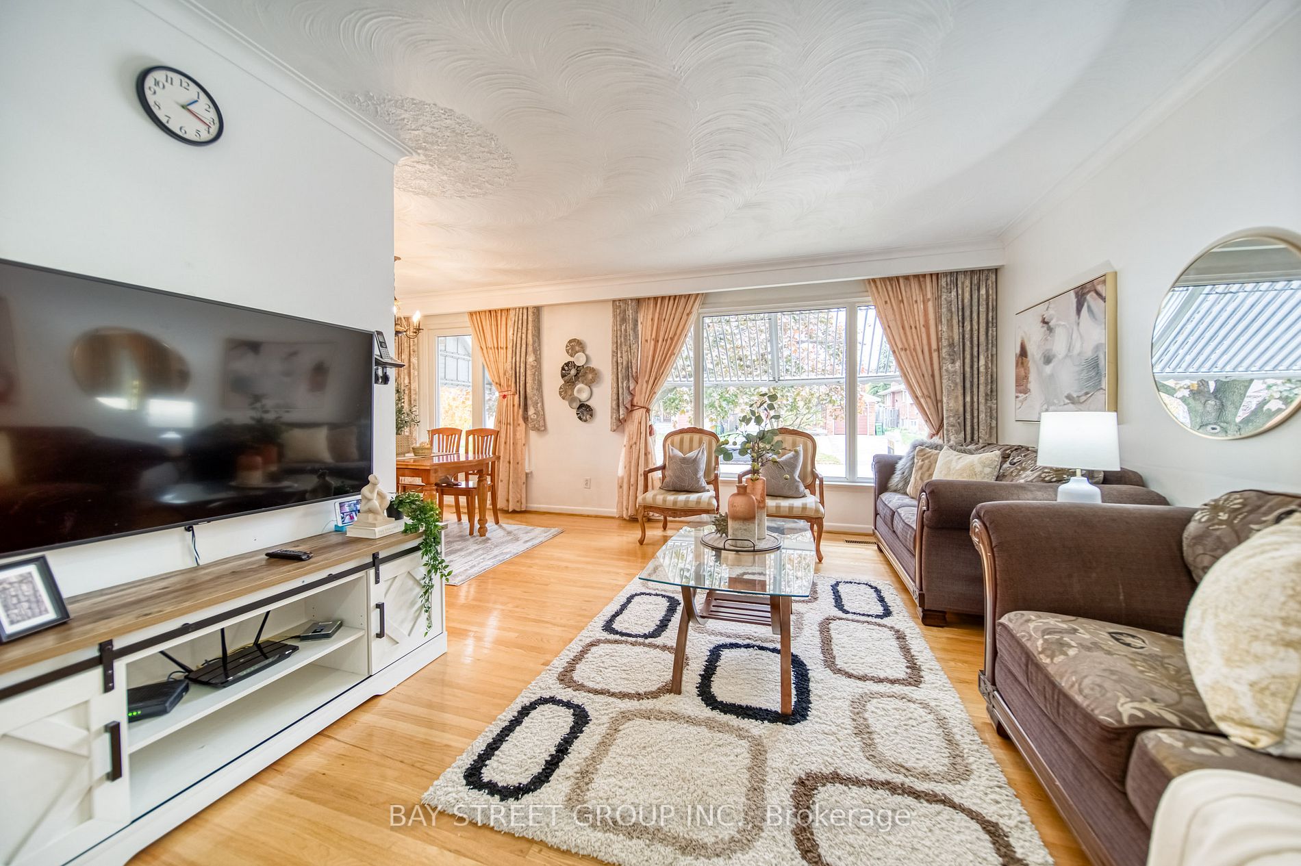 67 Araman Dr