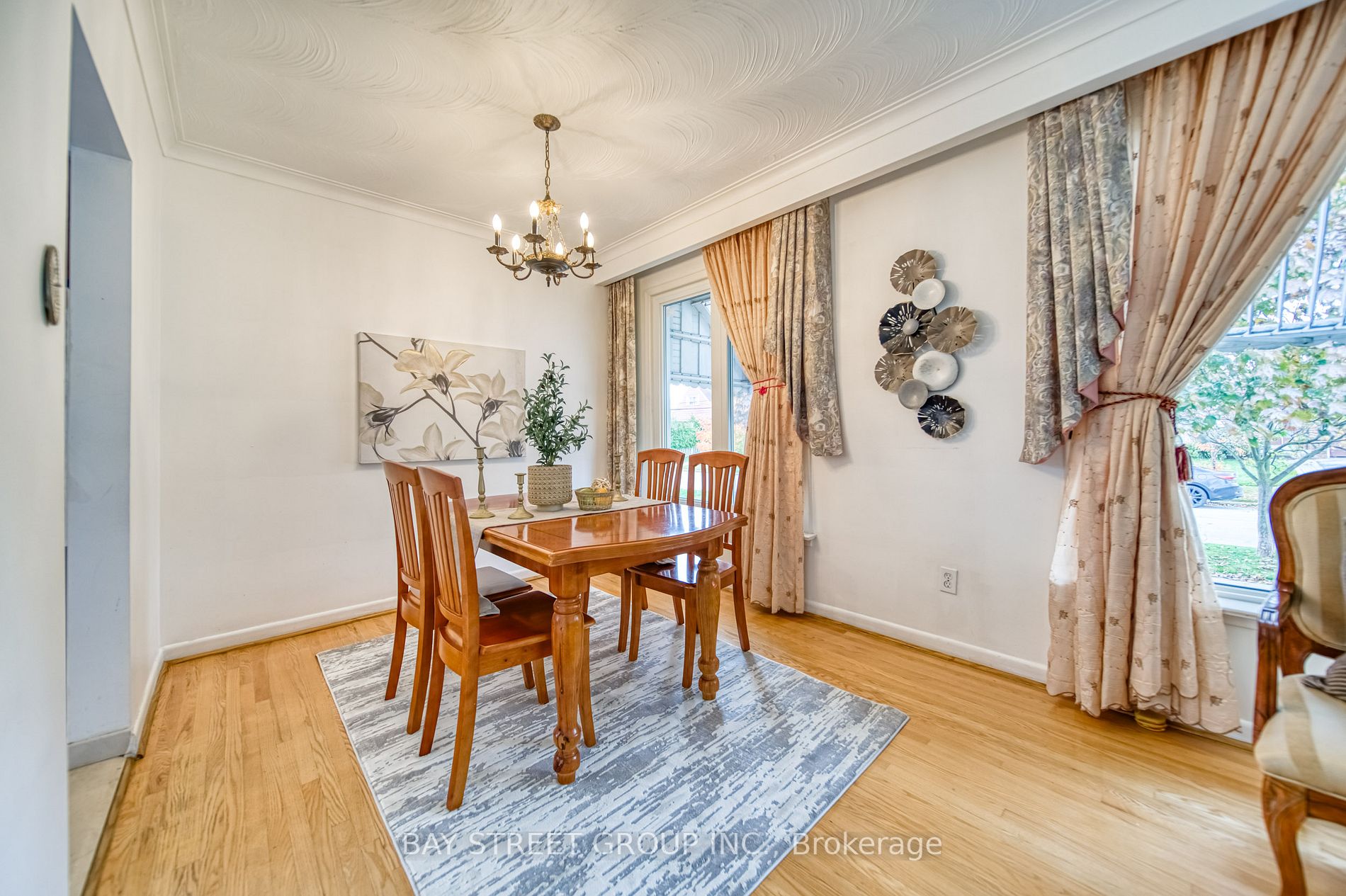 67 Araman Dr