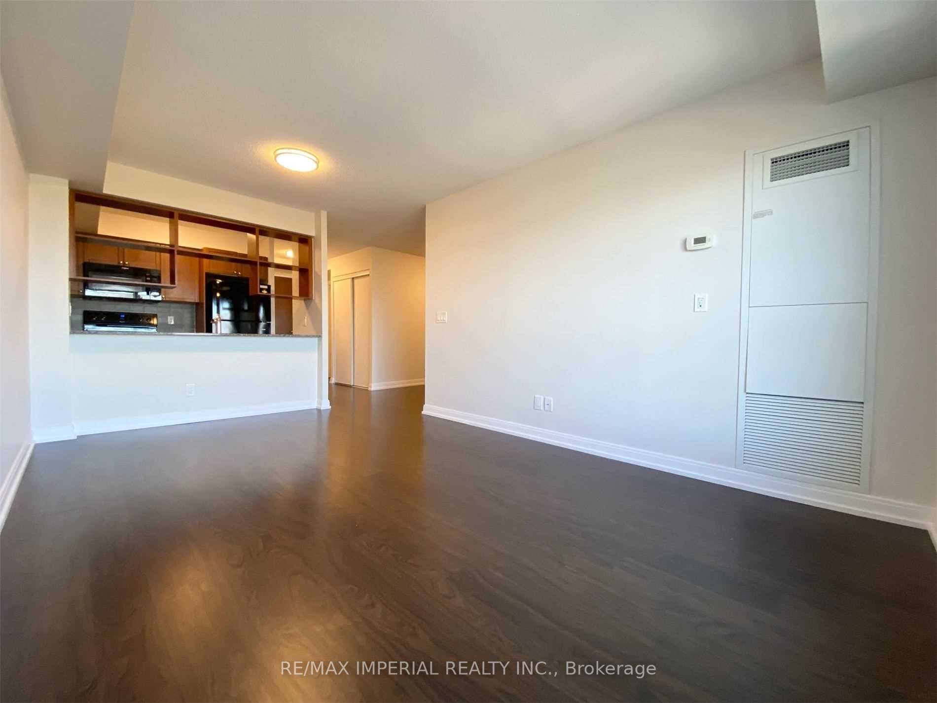 151 Village Green Sq, #2609