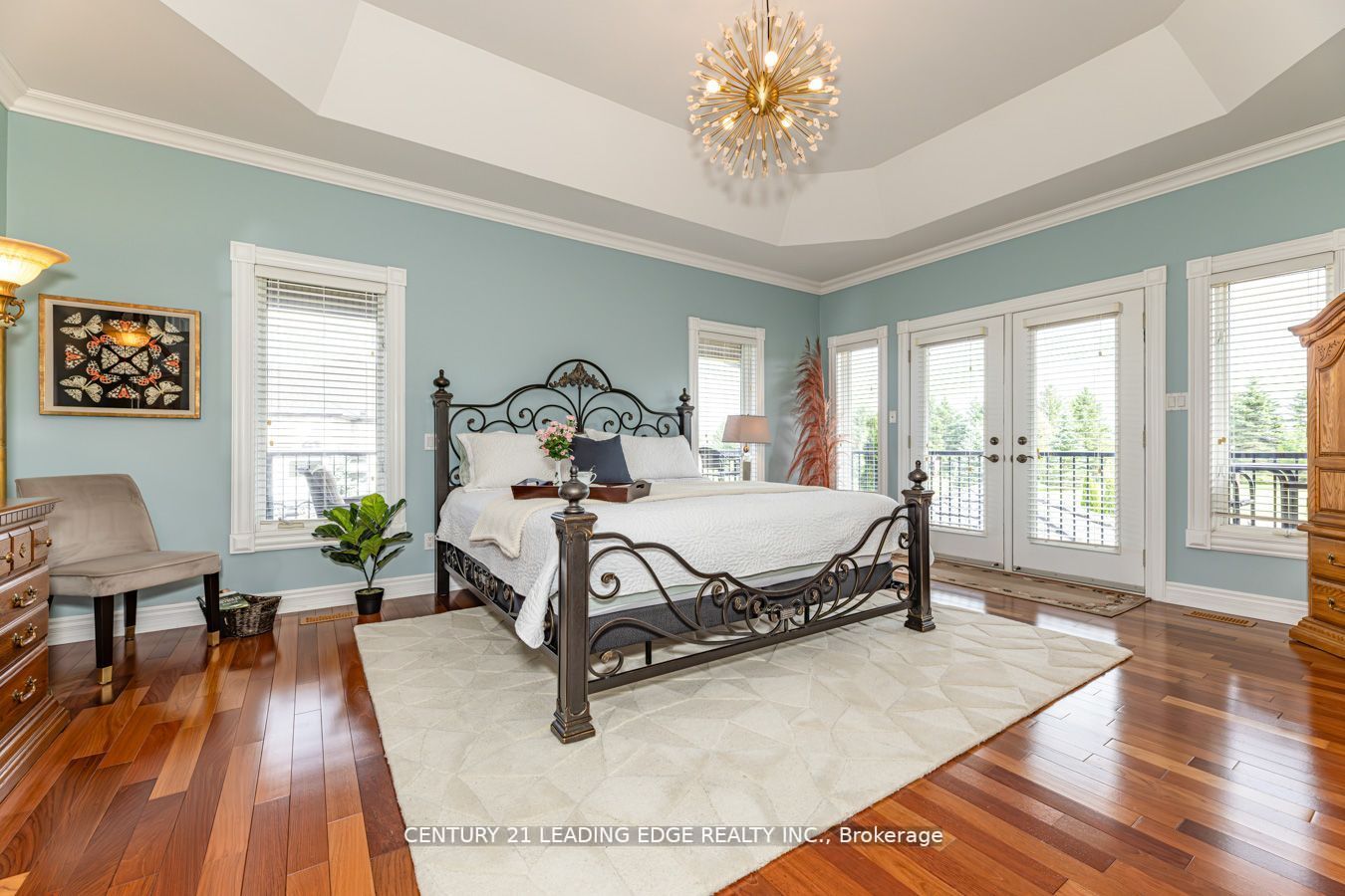 7 Clyde Crt