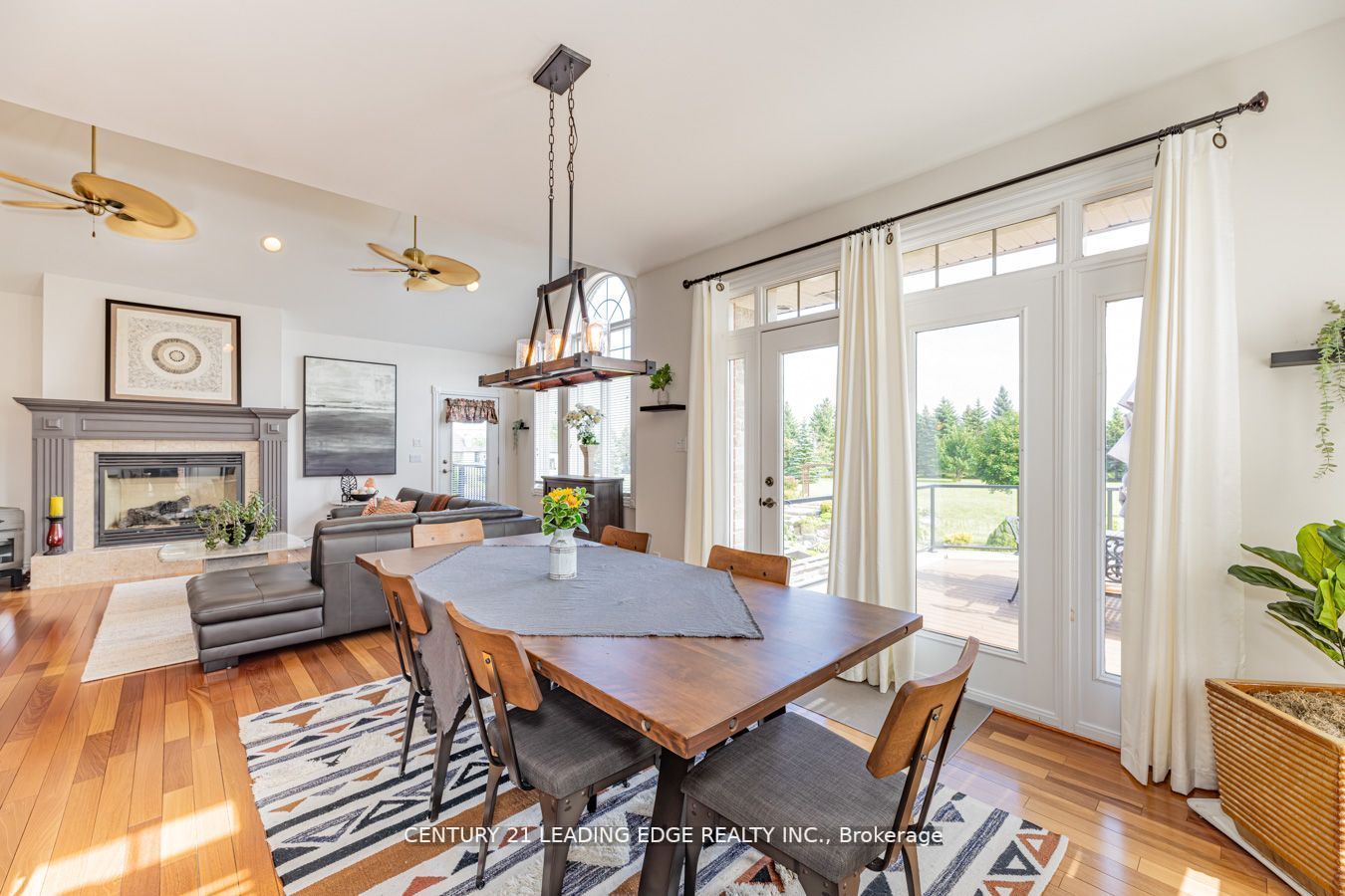 7 Clyde Crt