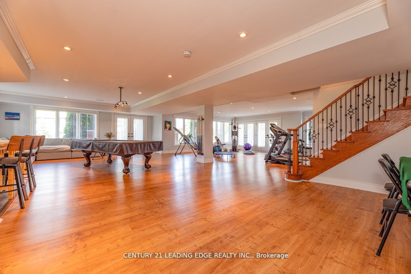 7 Clyde Crt