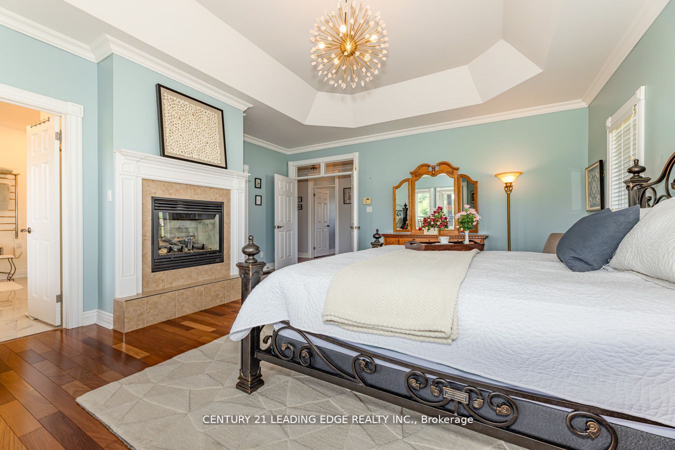 7 Clyde Crt