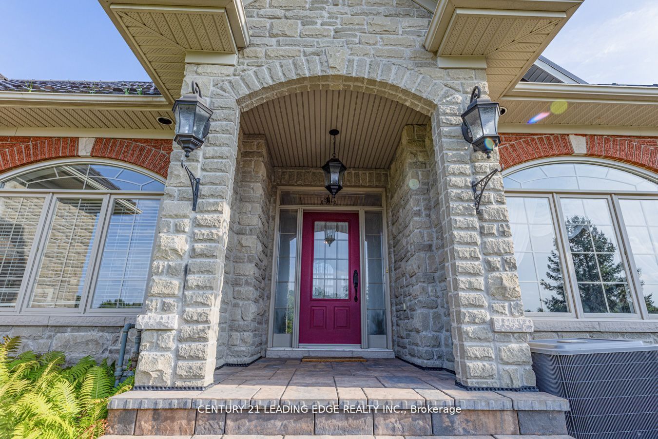 7 Clyde Crt