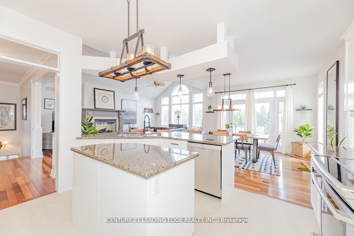 7 Clyde Crt
