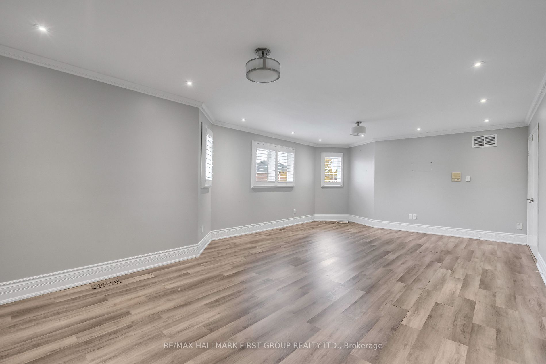1755 Broadoak Crescent