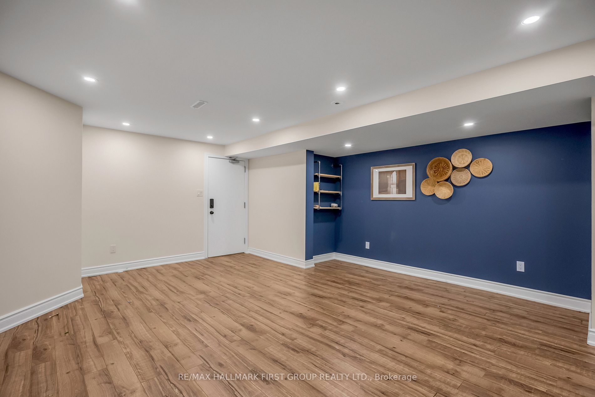 1755 Broadoak Crescent