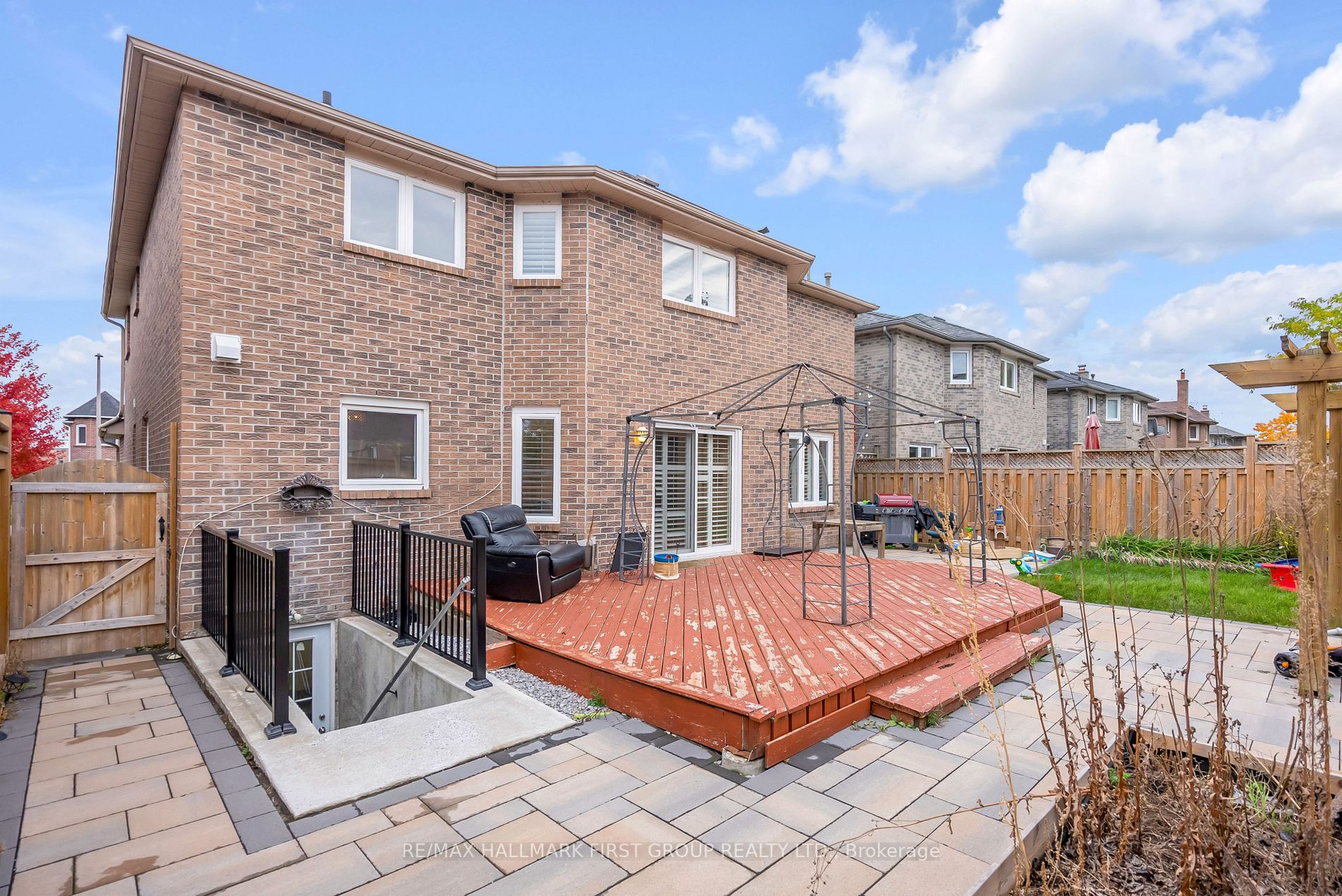 1755 Broadoak Crescent