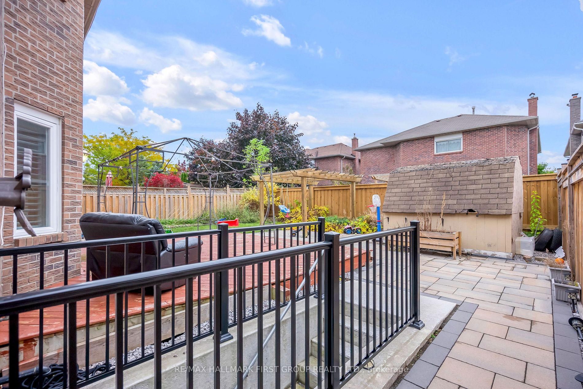 1755 Broadoak Crescent