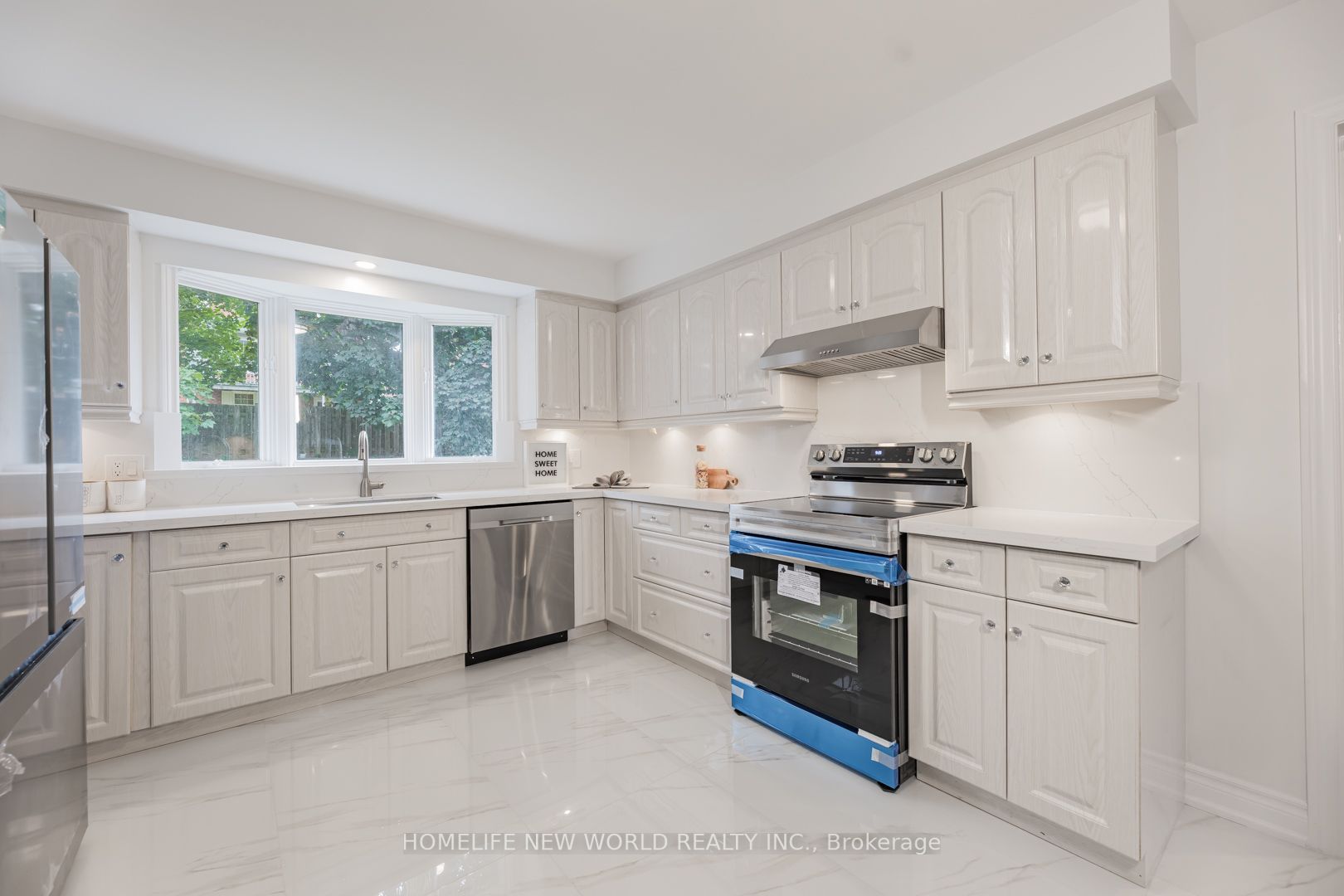 11 Hialeah Cres