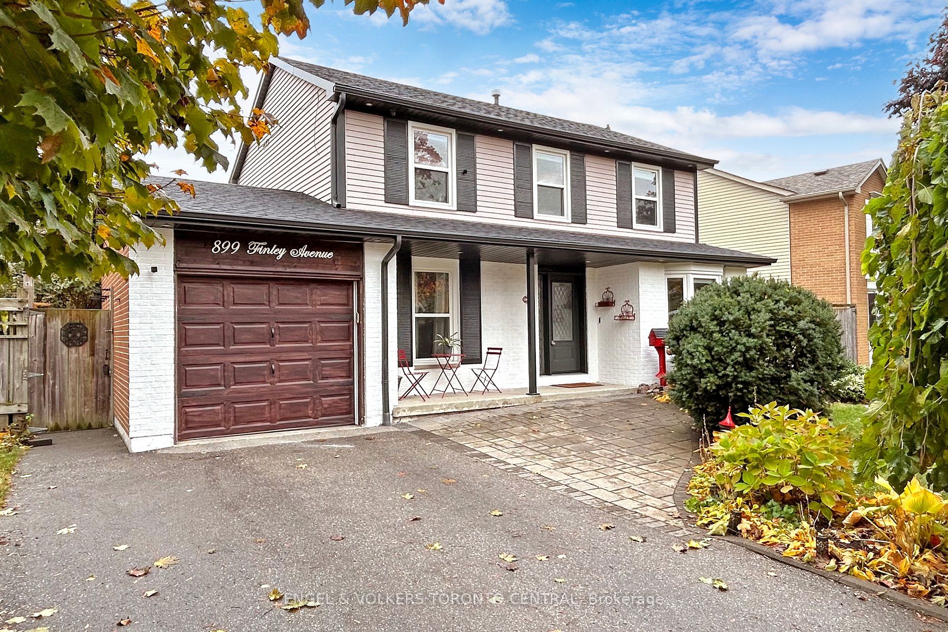 899 Finley Ave