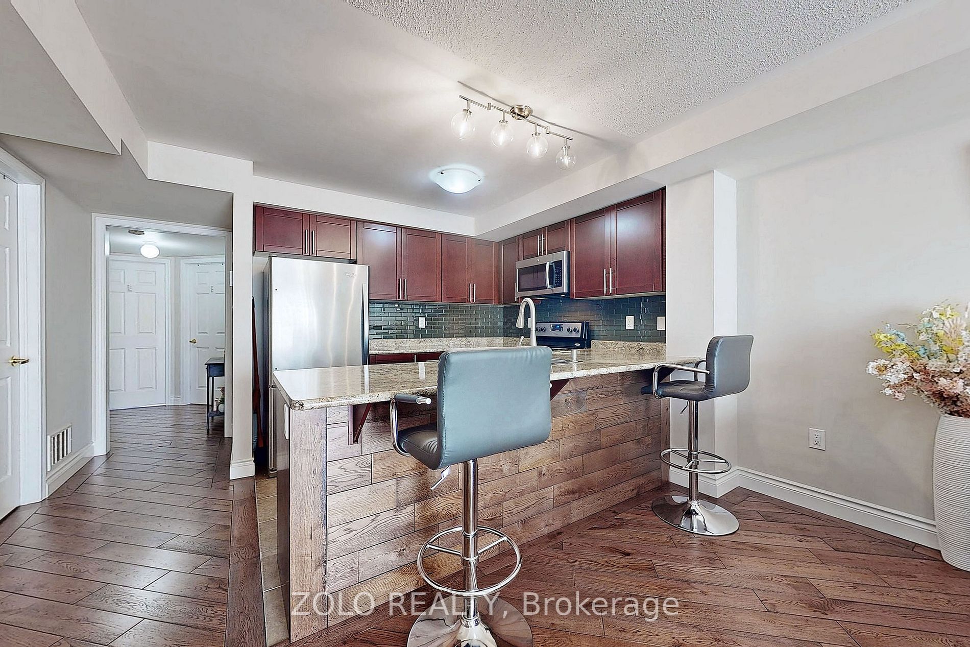 182 Kingston Rd W, #60