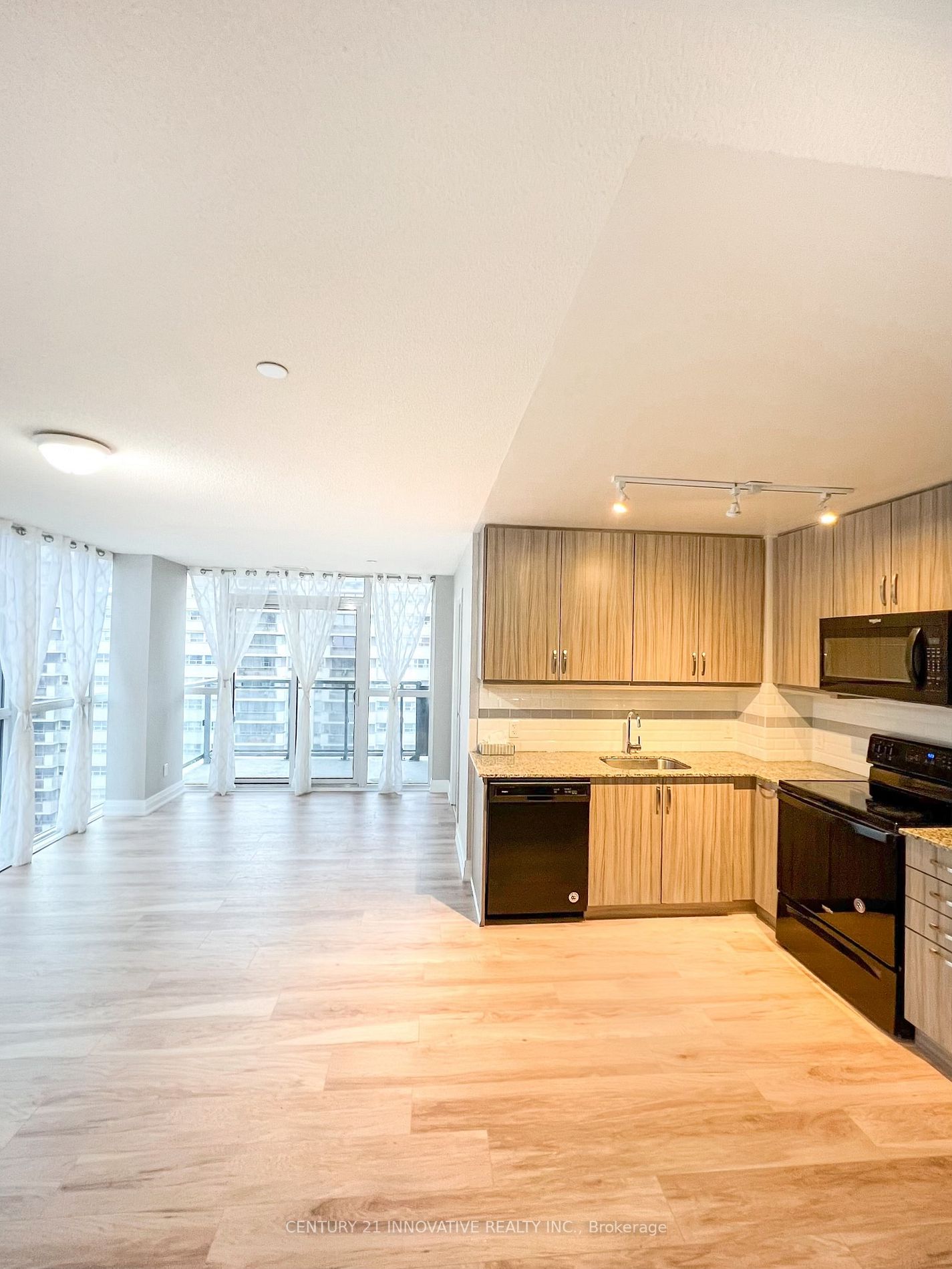 30 Meadowglen Pl, #1602