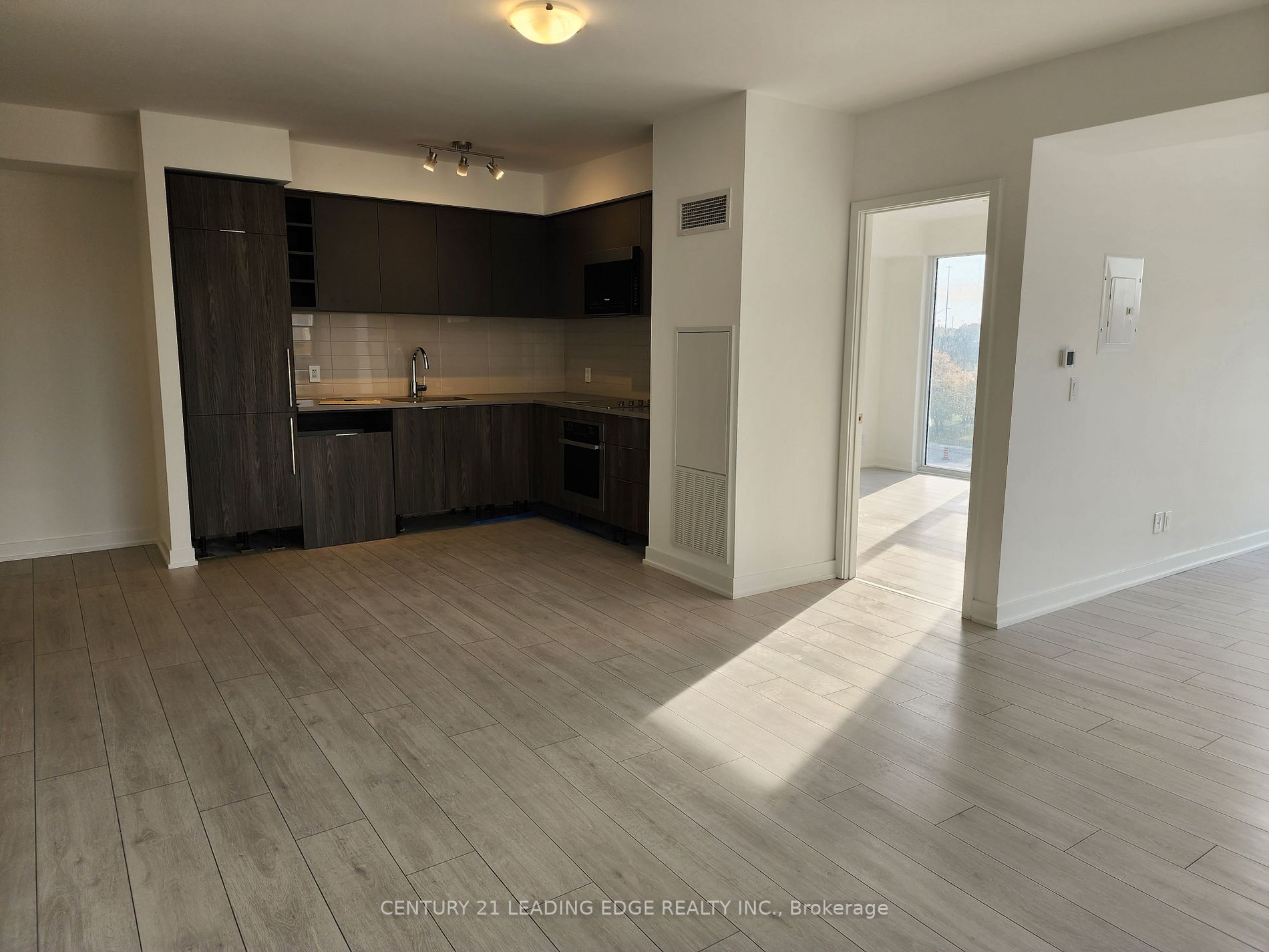 2033 Kennedy Rd, #303