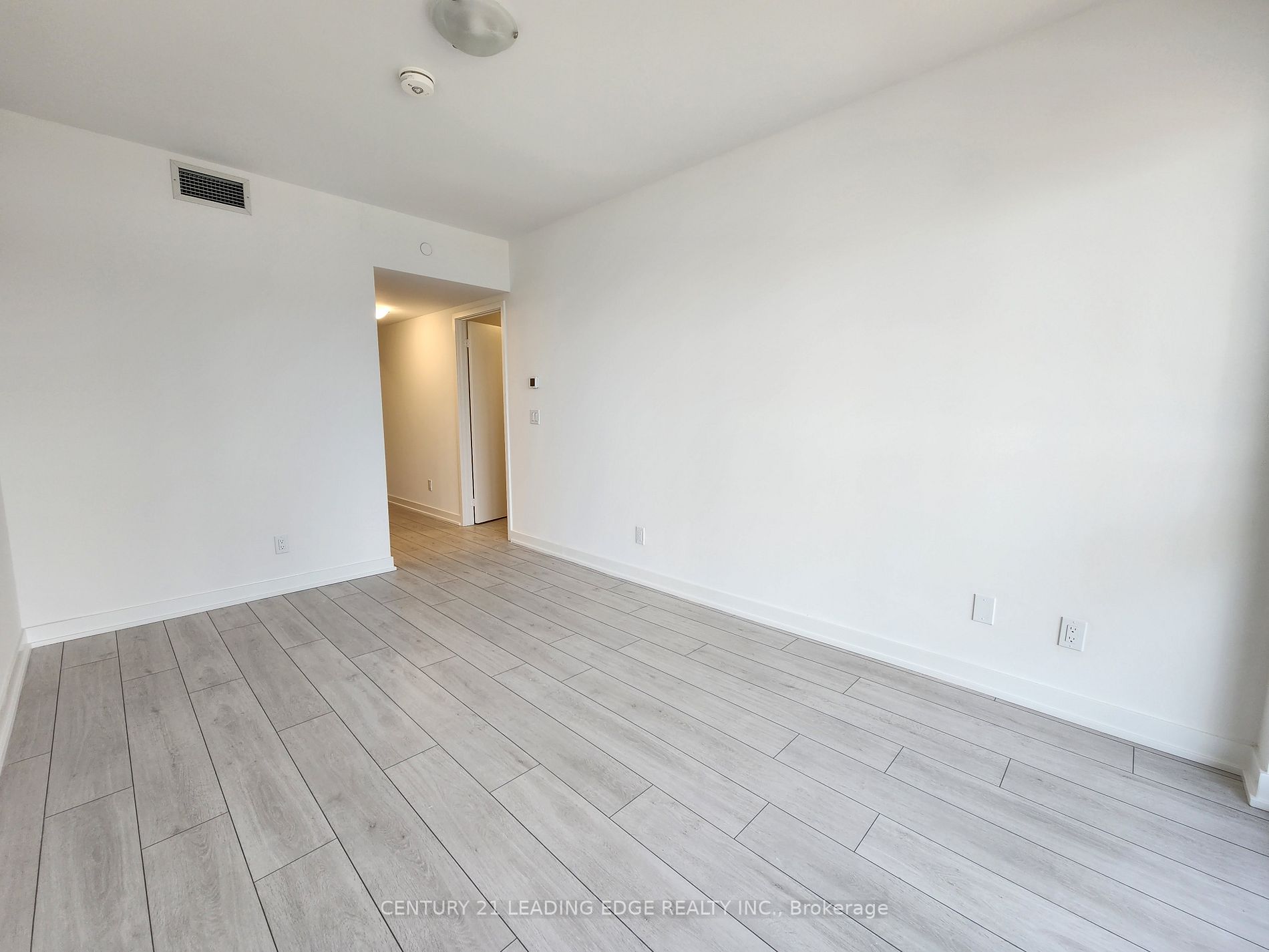2033 Kennedy Rd, #303