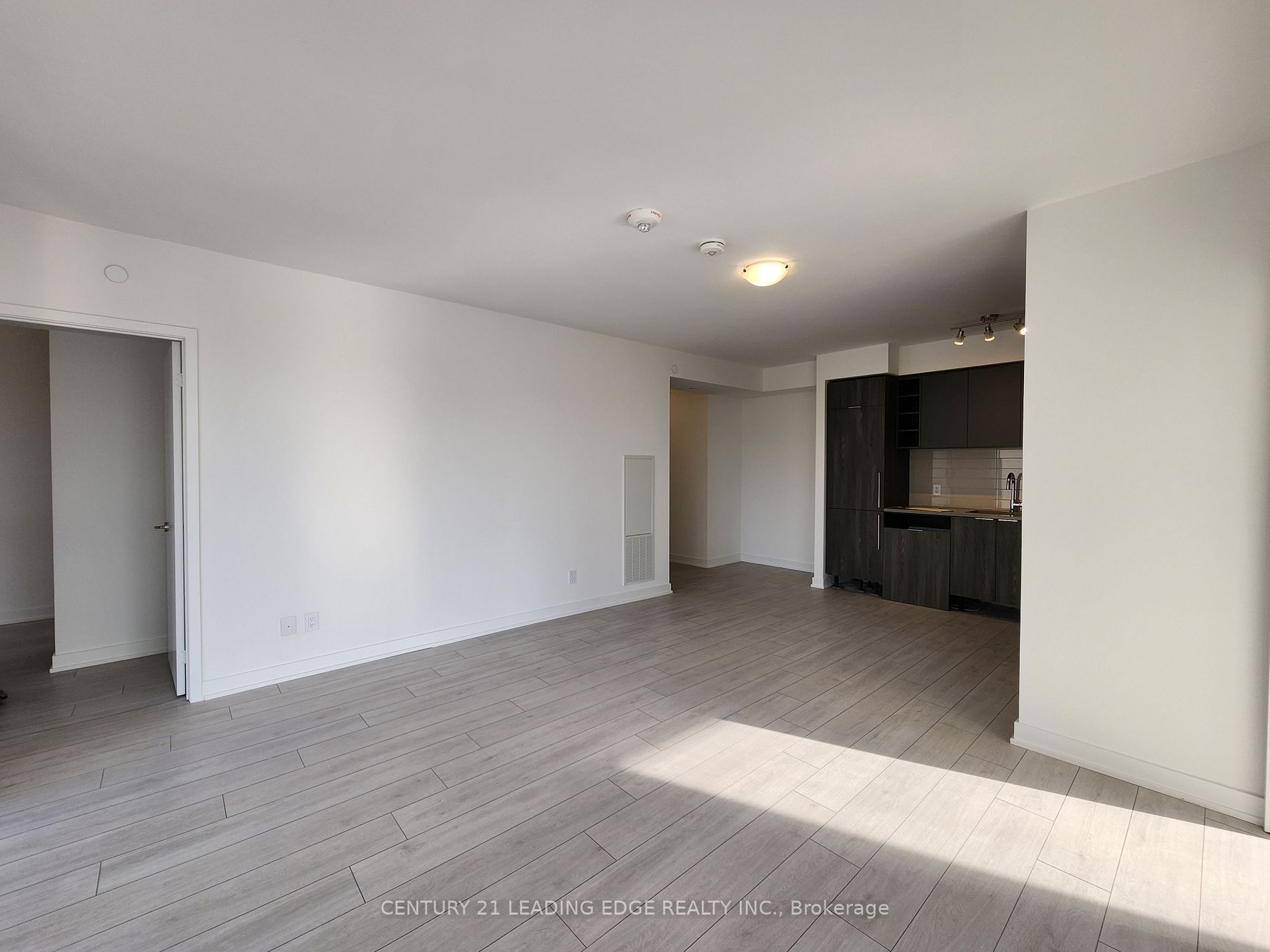 2033 Kennedy Rd, #303