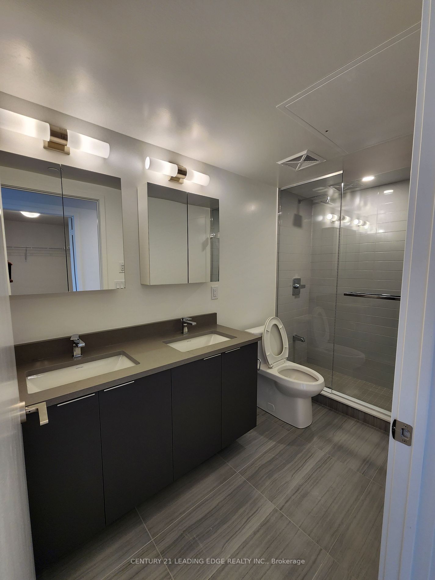 2033 Kennedy Rd, #303