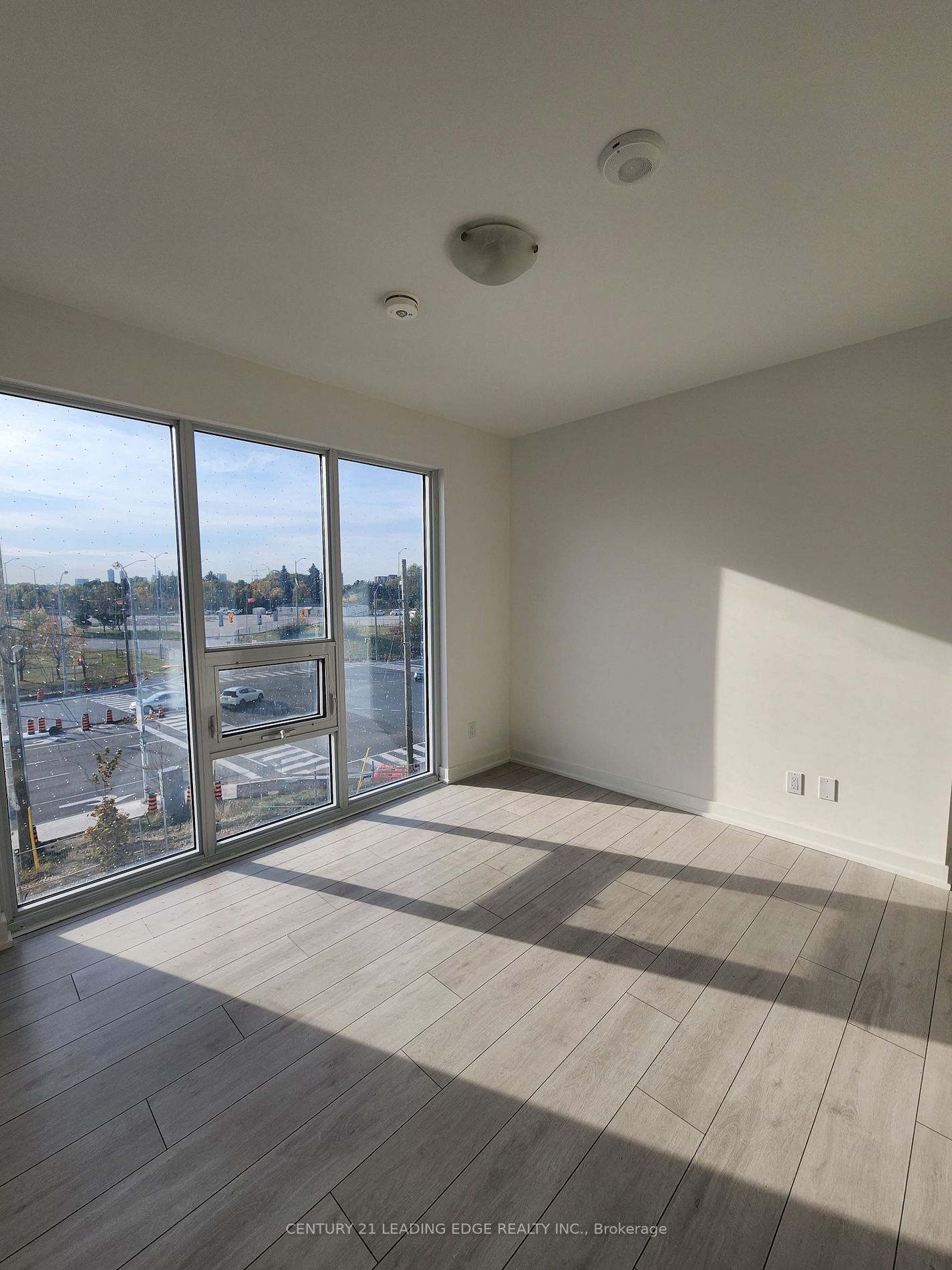 2033 Kennedy Rd, #303