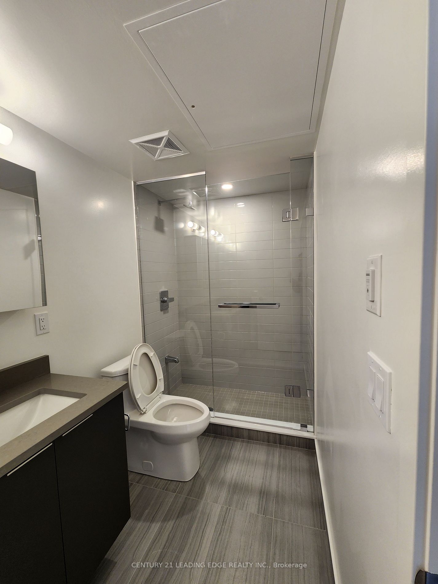 2033 Kennedy Rd, #303