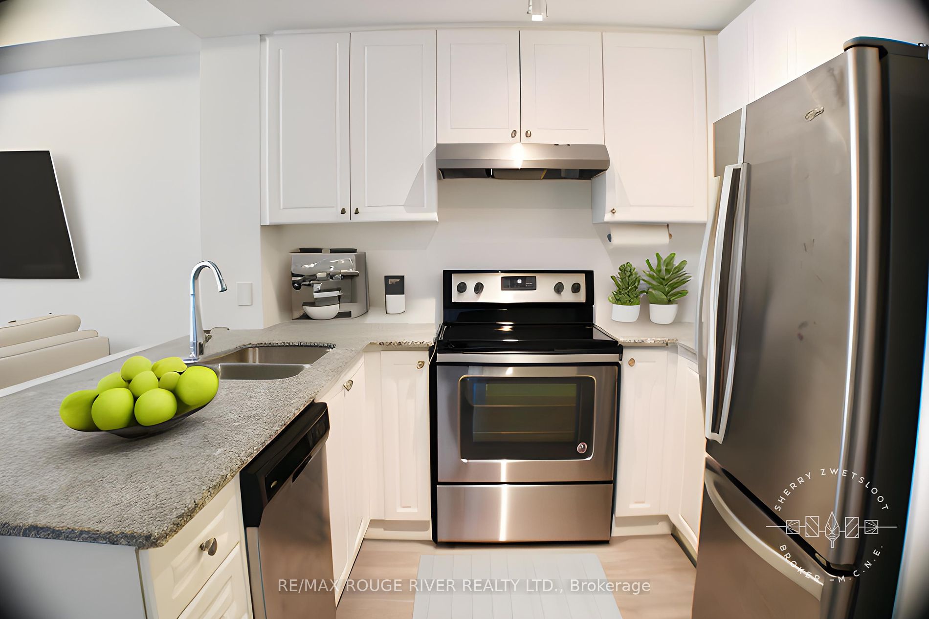 21 Brookhouse Dr, #221