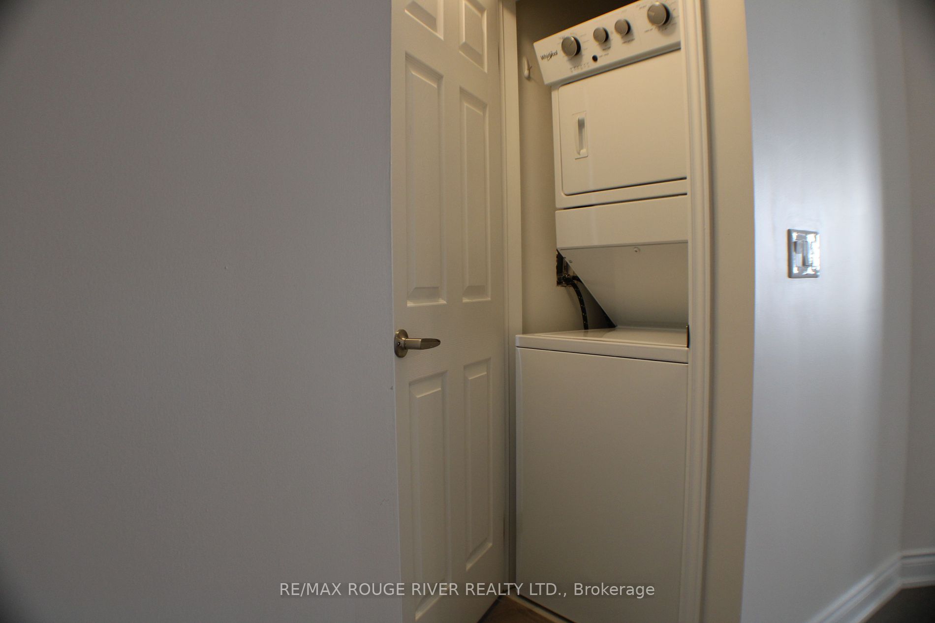 21 Brookhouse Dr, #221