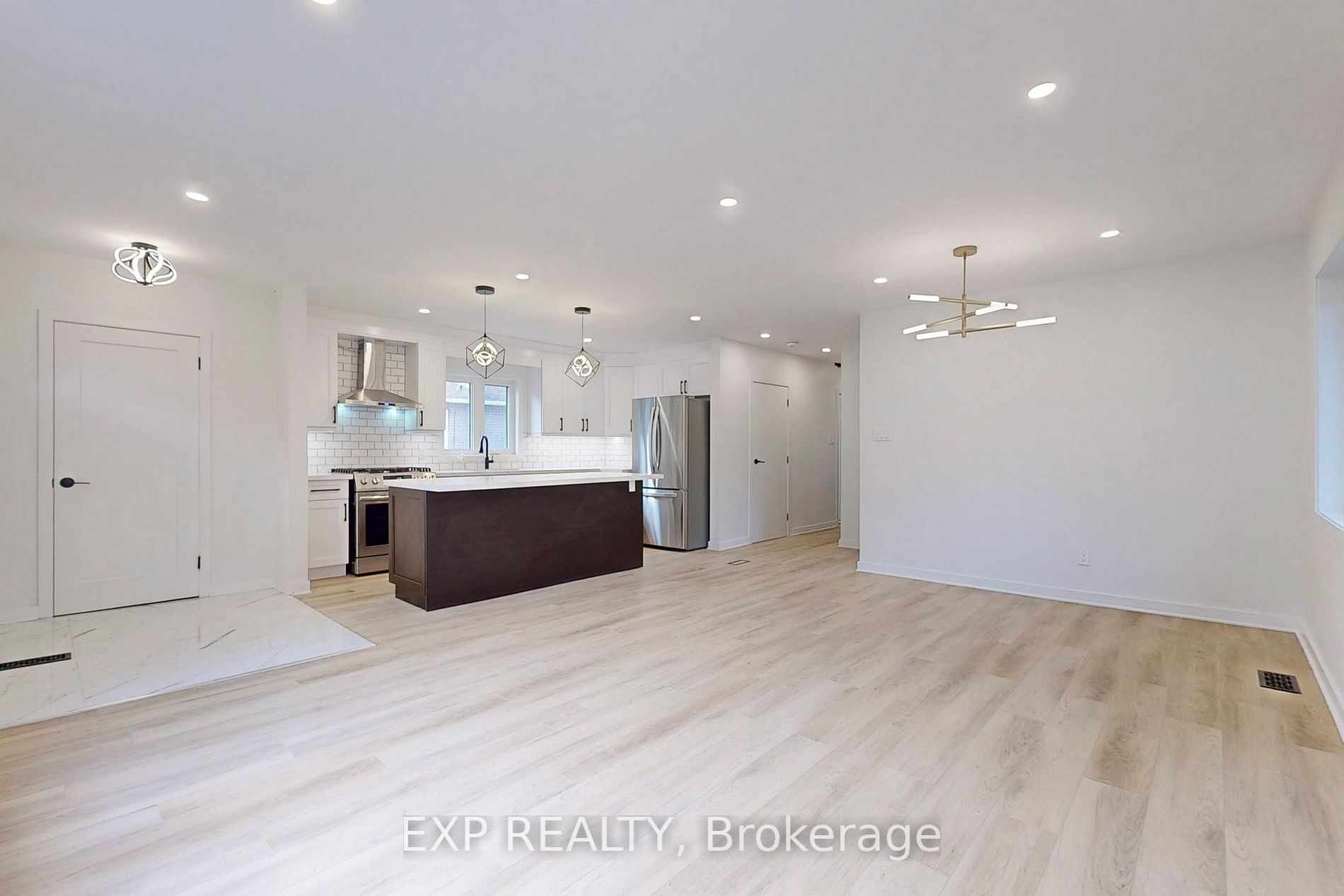 163 Toynbee Tr, #Main